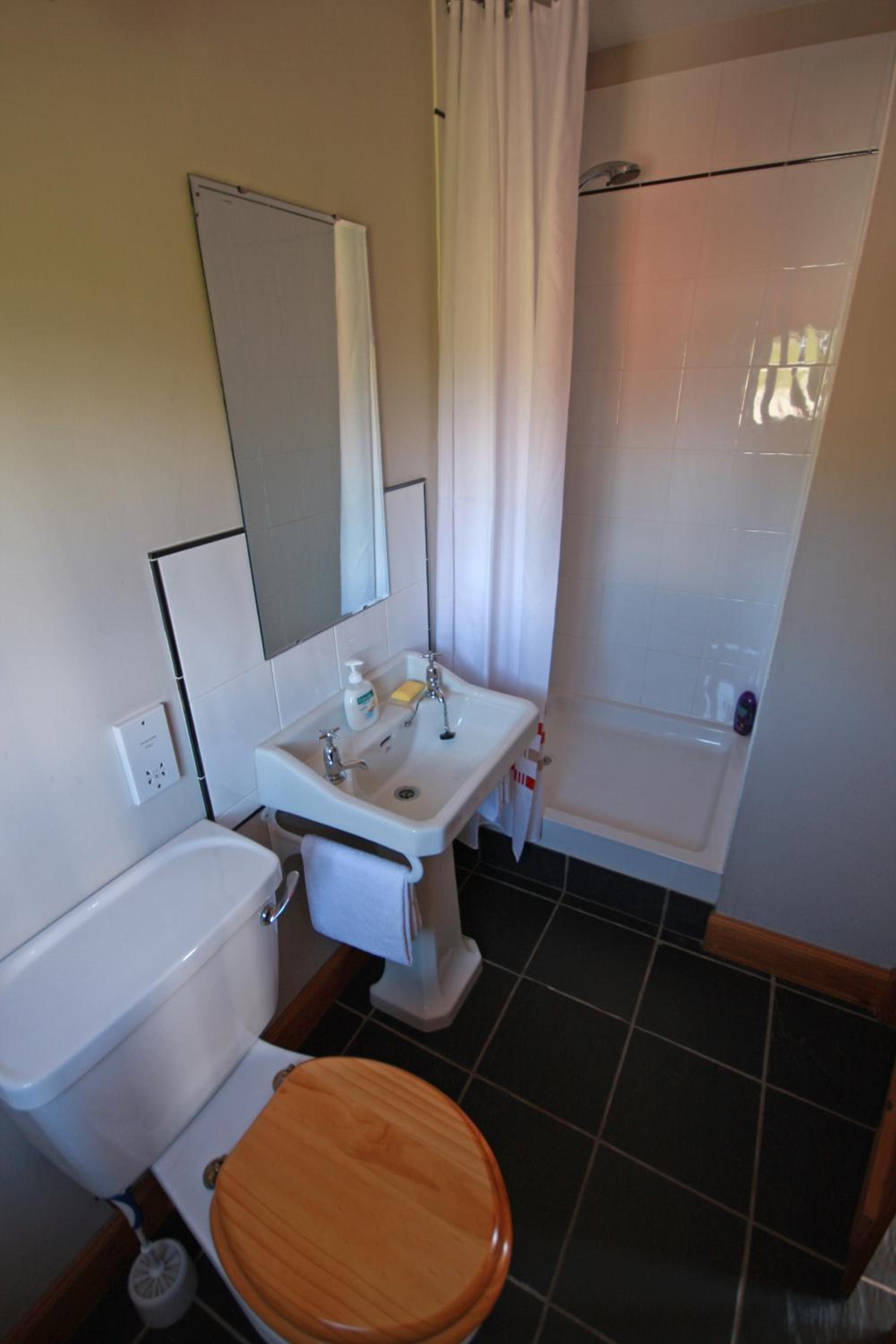 Double Room with Private Bathroom photo 3