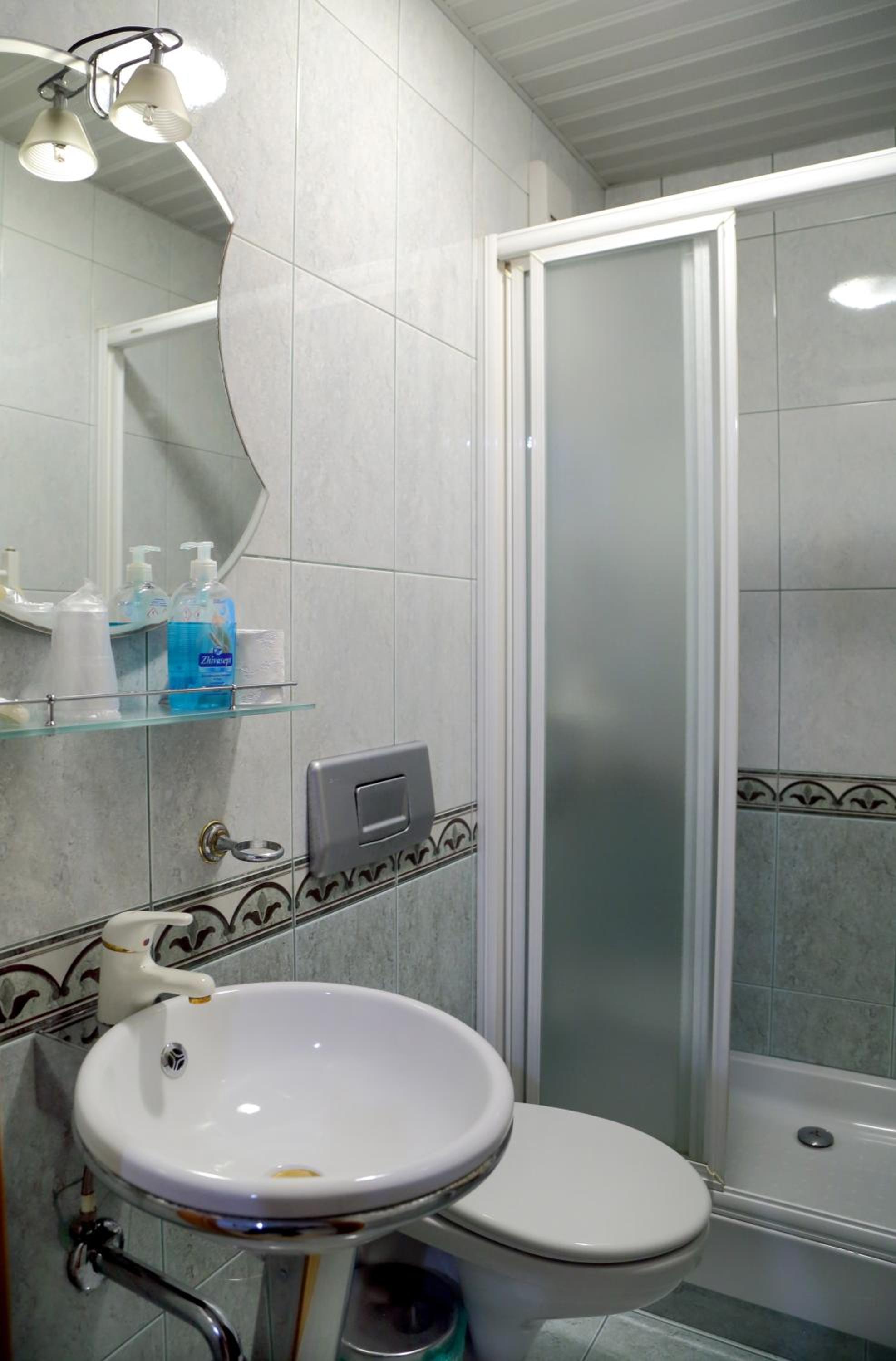 Three-Bedroom House - Photo 8