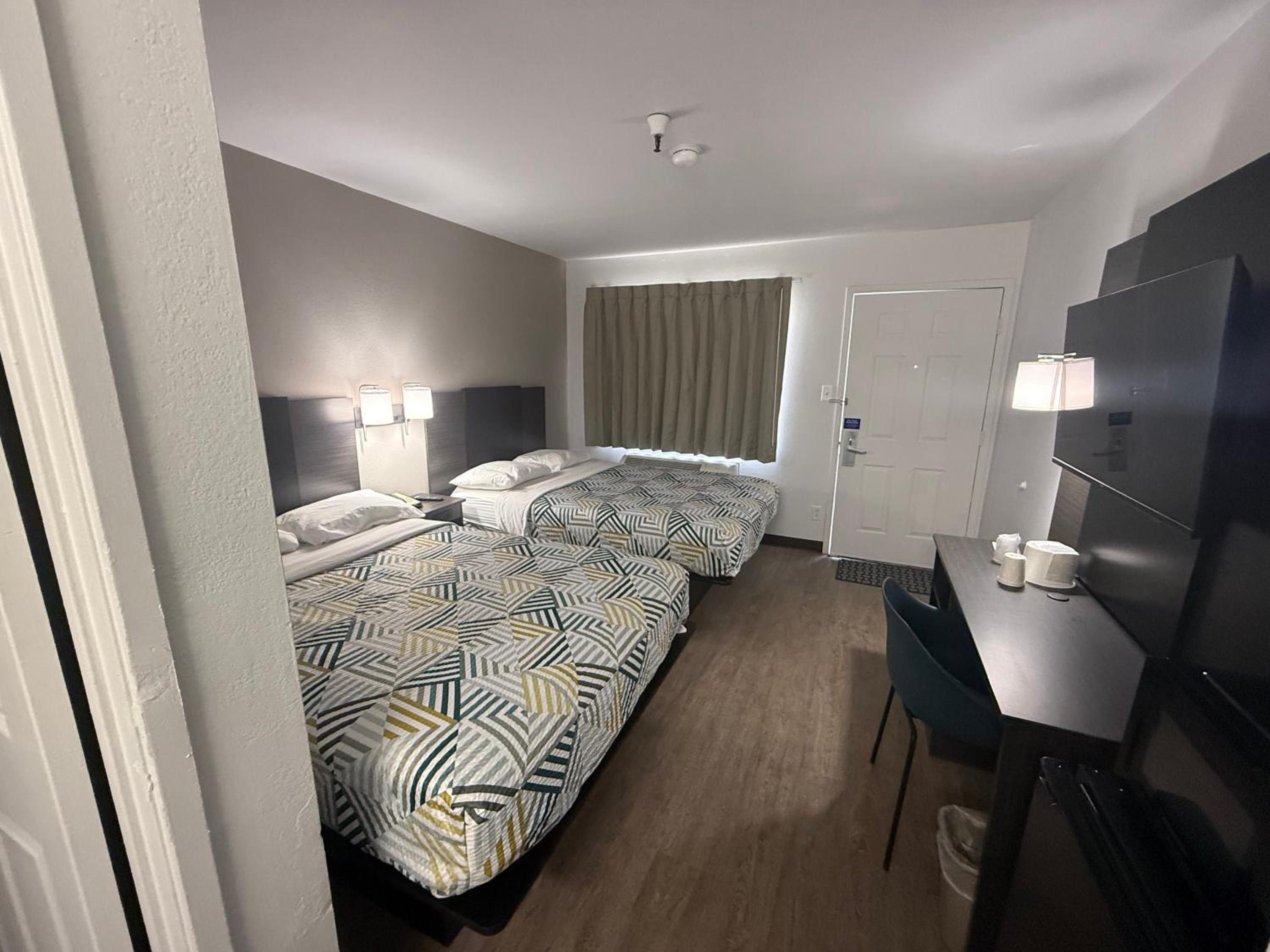 Deluxe Quadruple Room - Non-Smoking photo 3