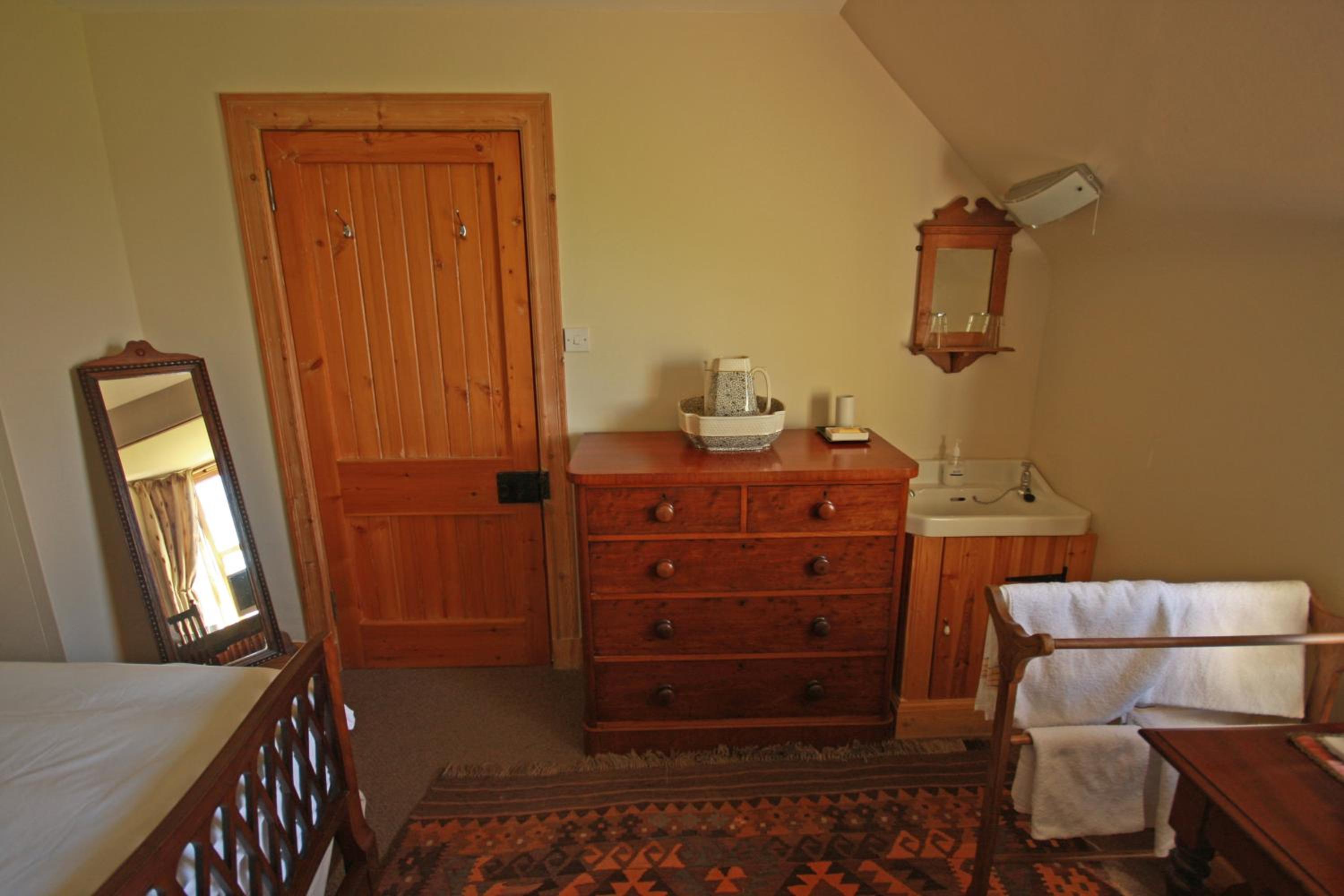 Triple Room with Shared Bathroom photo 3