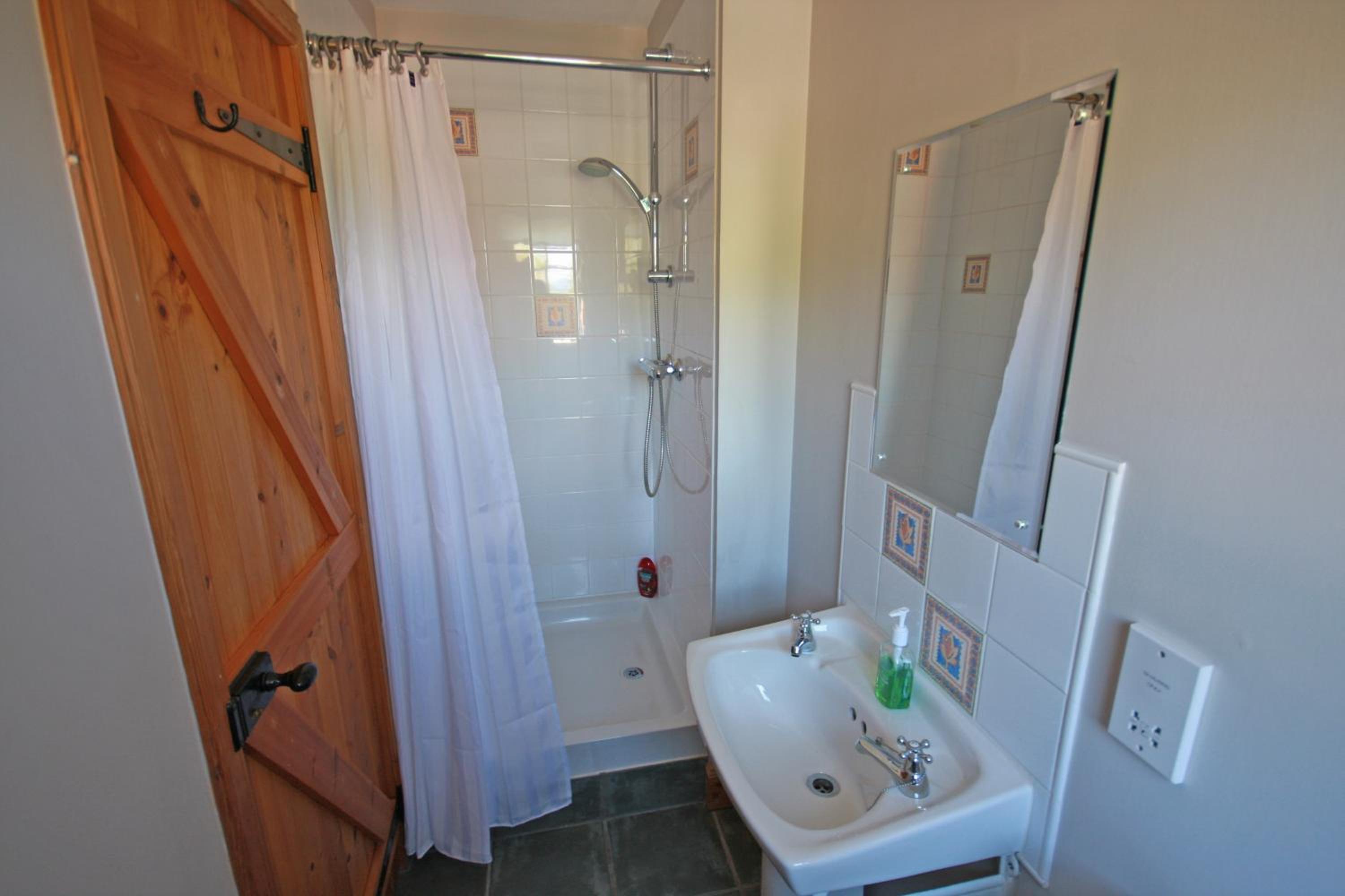 Double Room with Private Bathroom photo 3
