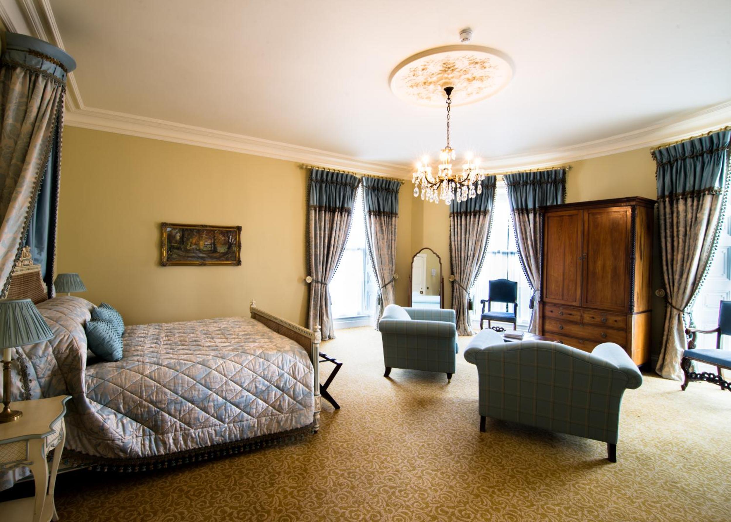 Castle Large Double Room photo 2