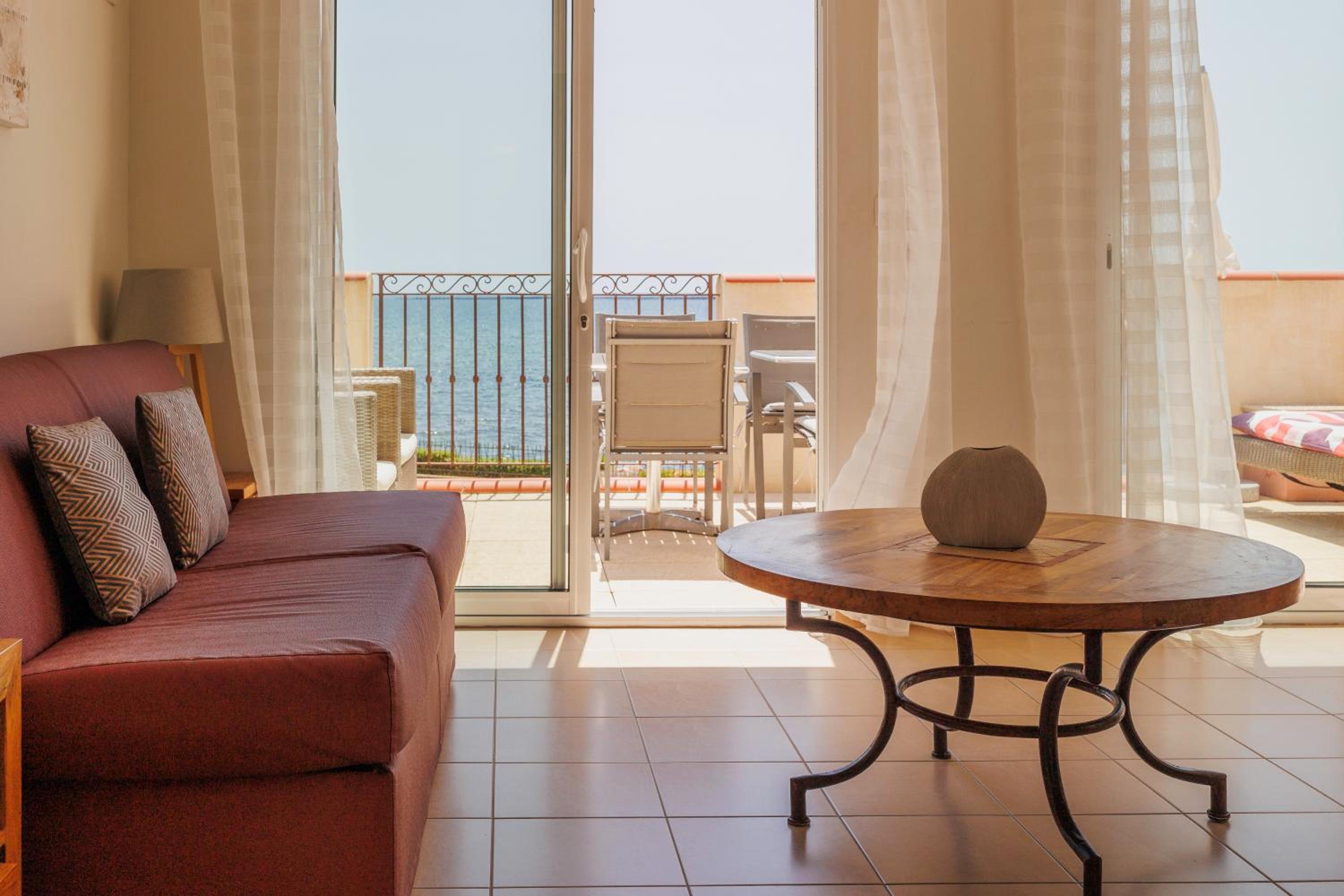 Suite with Lake View