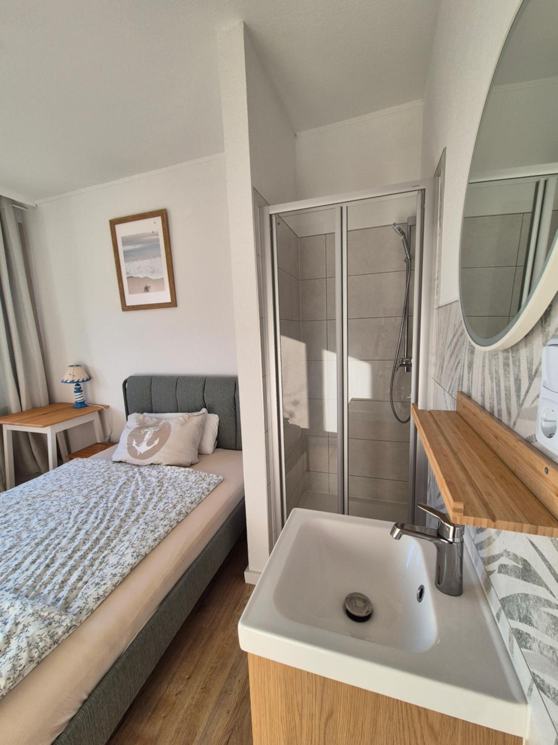 Small Double Room photo 2