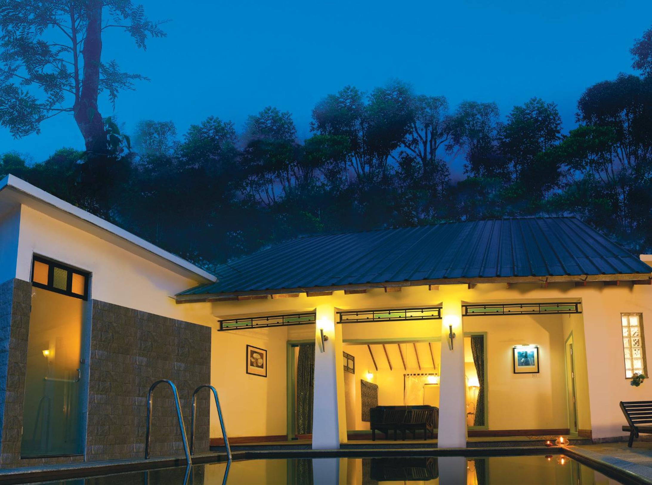 Villa with Private Pool - Photo 2