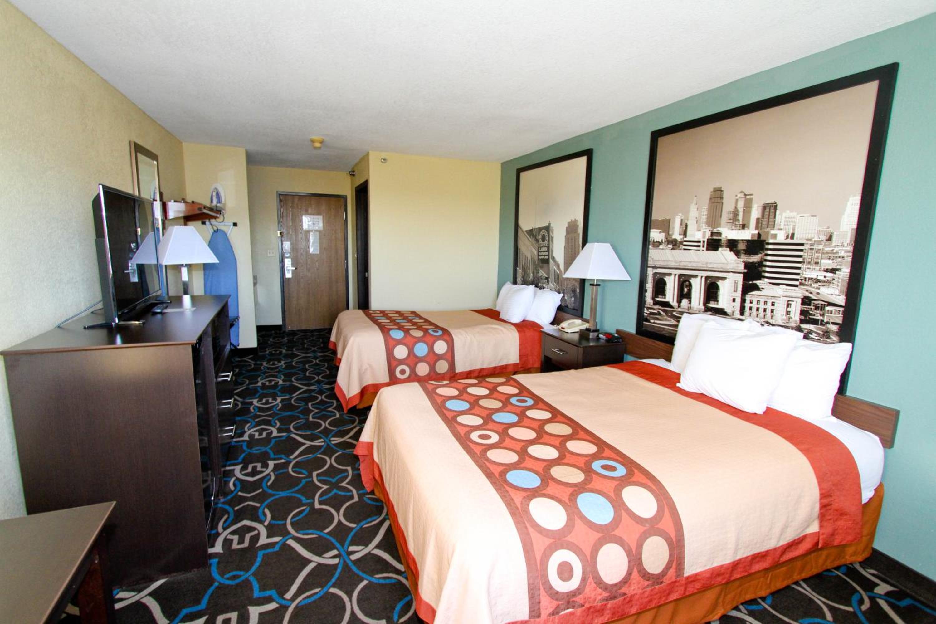 Double Room with Two Double Beds - Non-Smoking - Photo 1