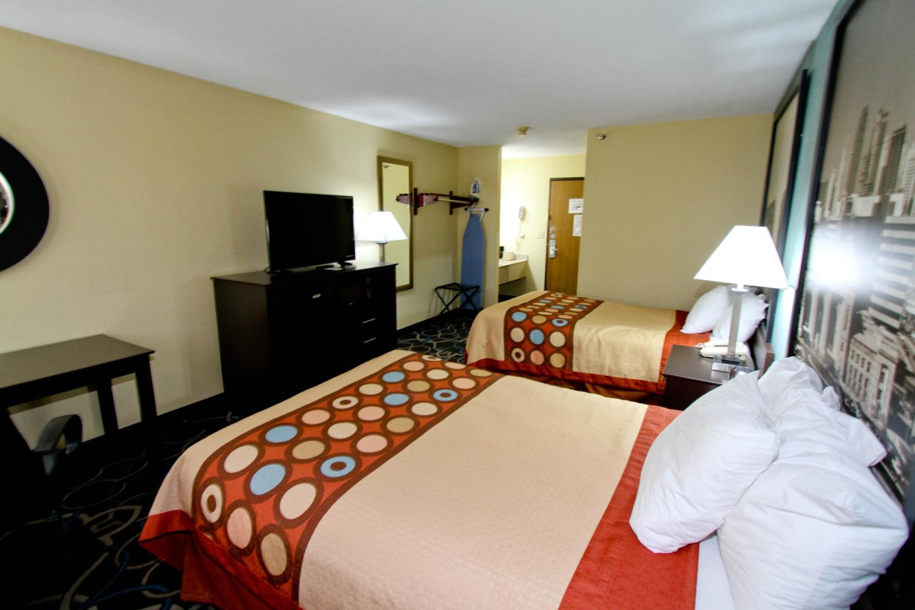 Double Room with Two Double Beds - Non-Smoking - Photo 6