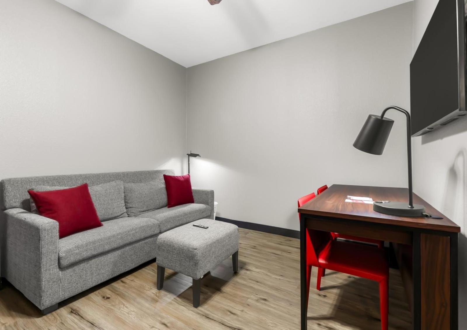 Studio Suite with One King Bed and Full Kitchenette - Non-Smoking - Photo 6