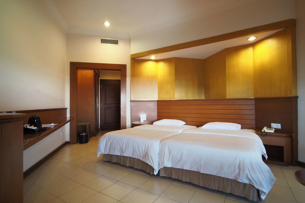 Junior Deluxe Room