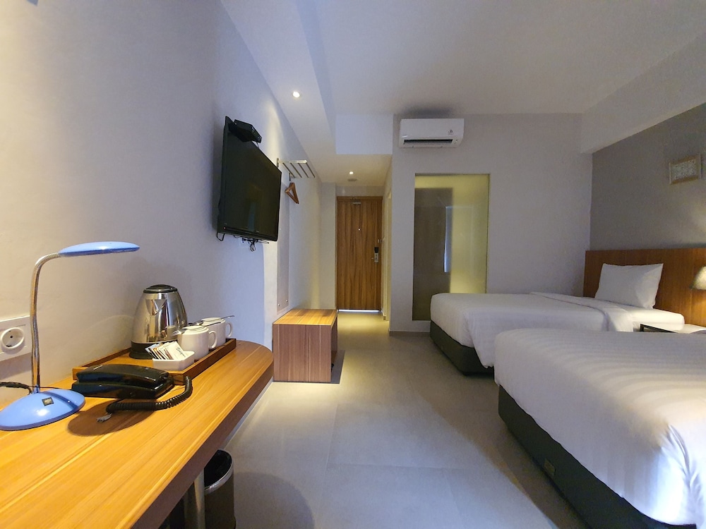 Deluxe Twin Room - Photo 2