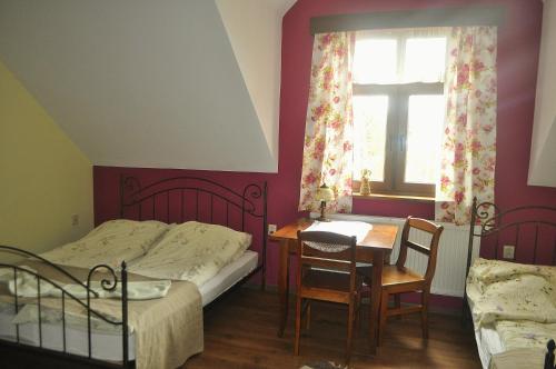 Large Double or Twin Room photo 3