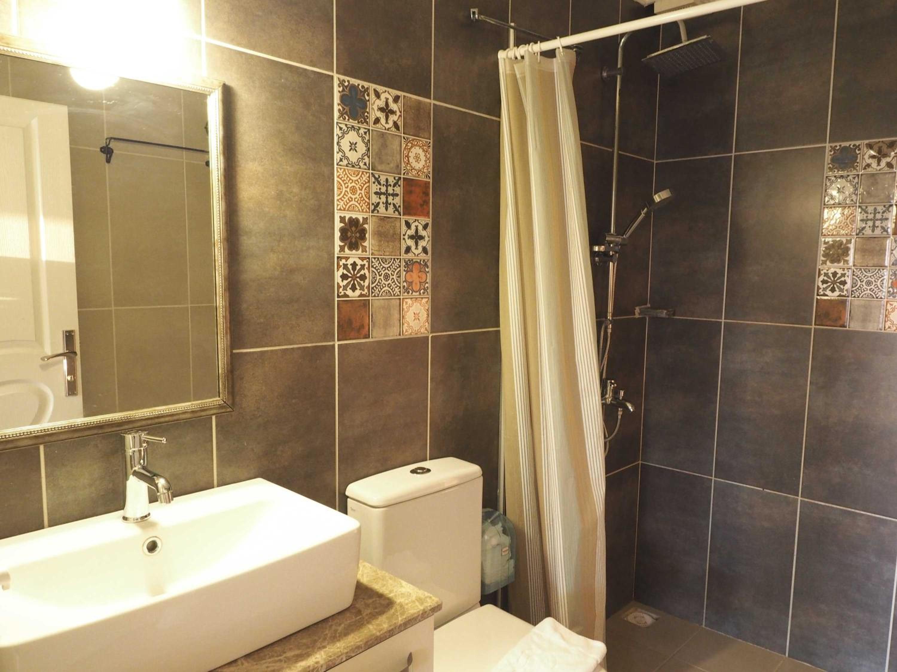 Deluxe Double Room with Balcony photo 2