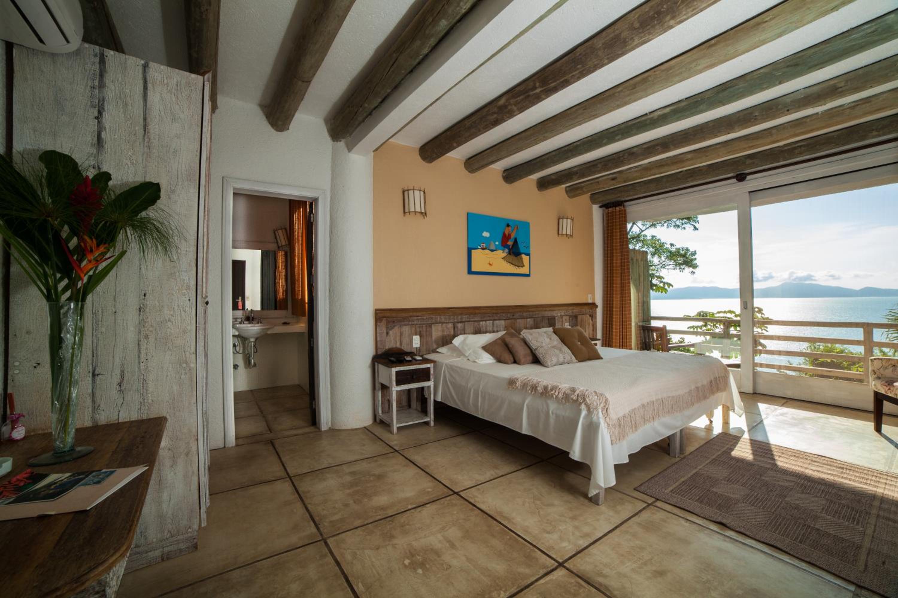 Luxury Suite photo 2