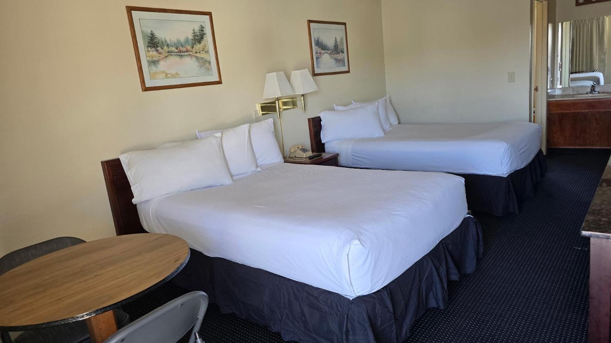 Queen Room photo 1