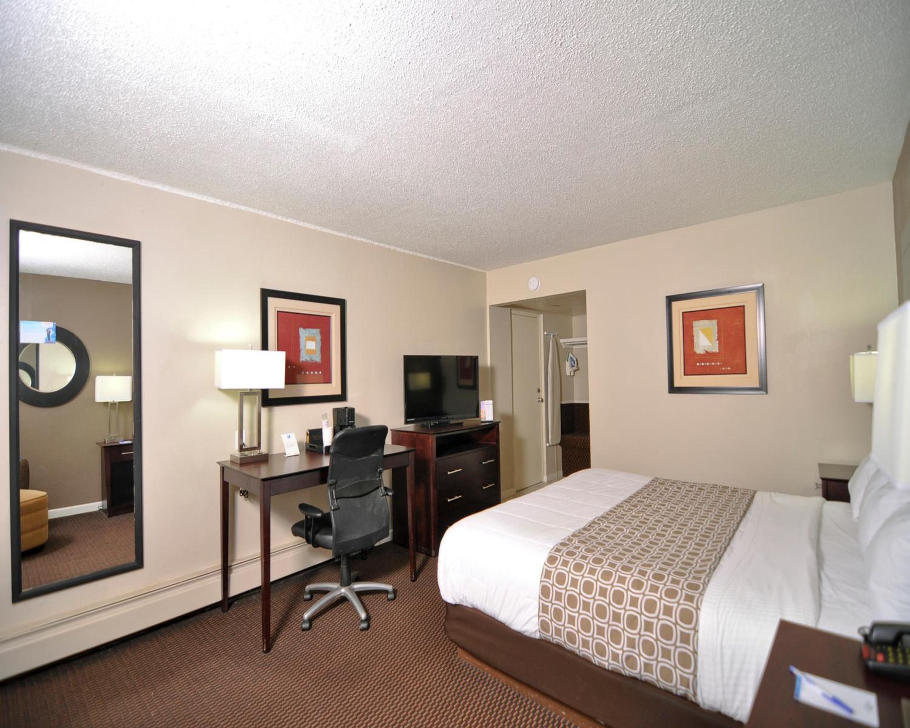 King Room- Non-Smoking - Photo 3