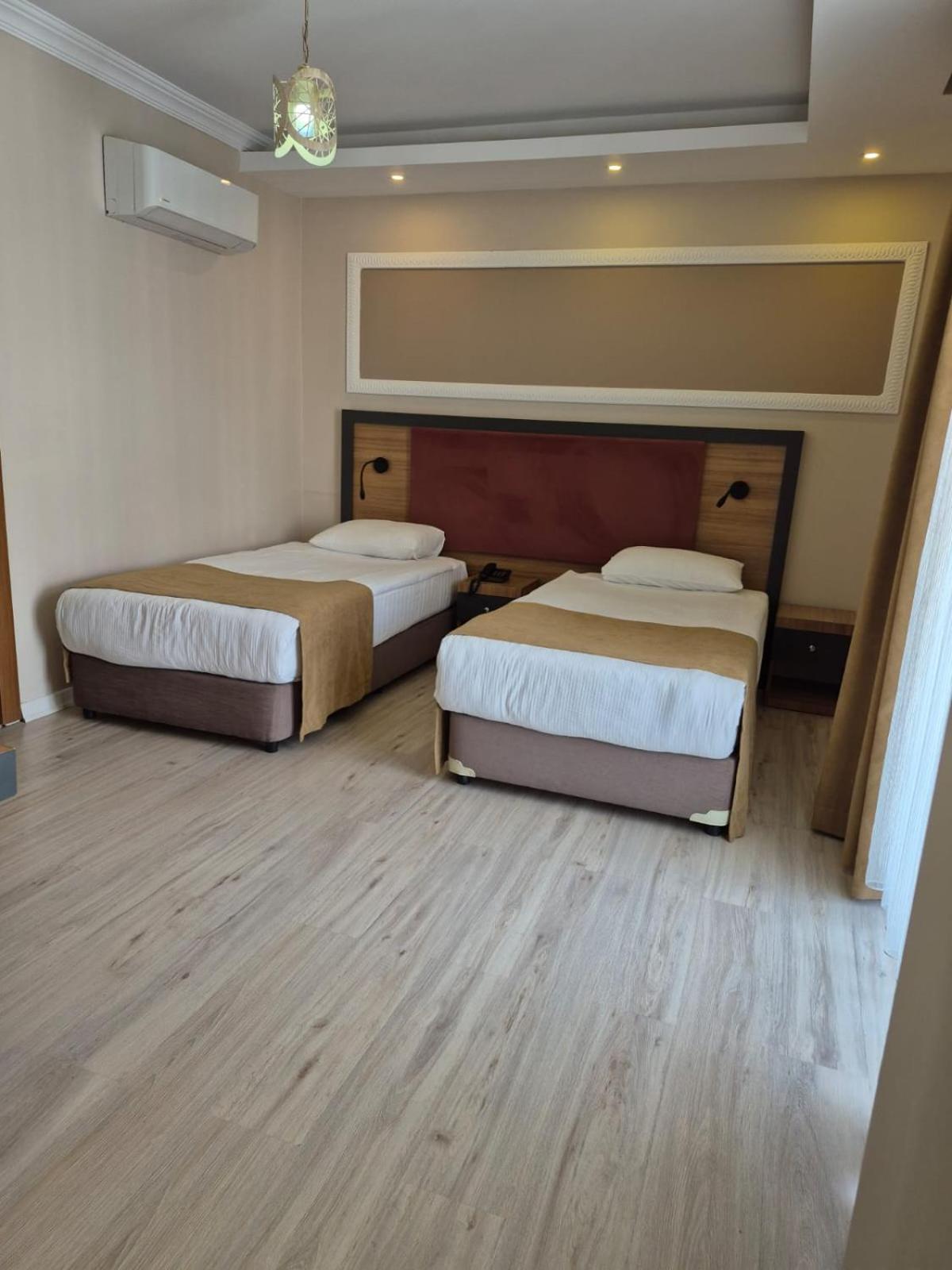 Twin Room with Balcony photo 1
