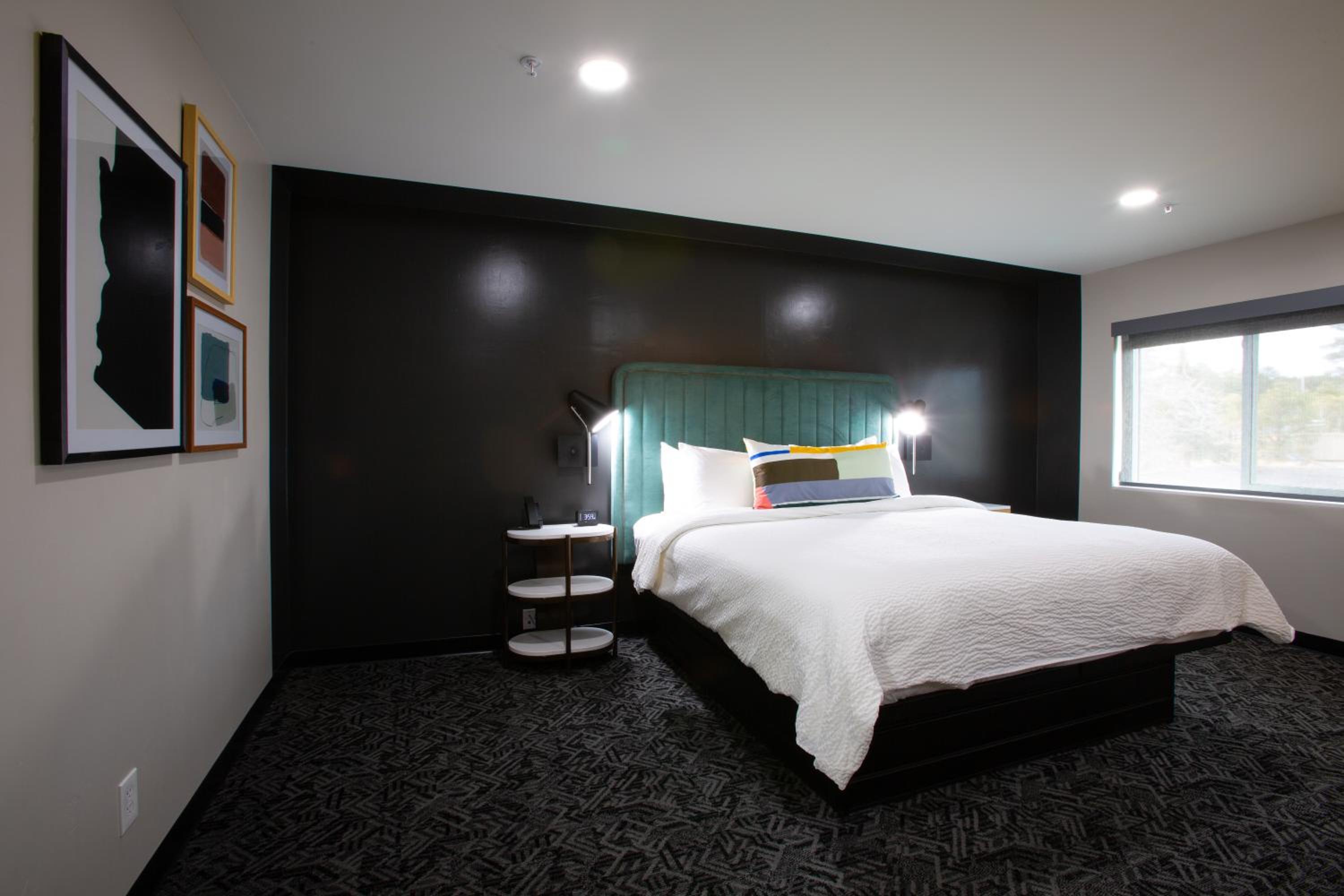 King Suite with Walk-In Shower - Photo 6