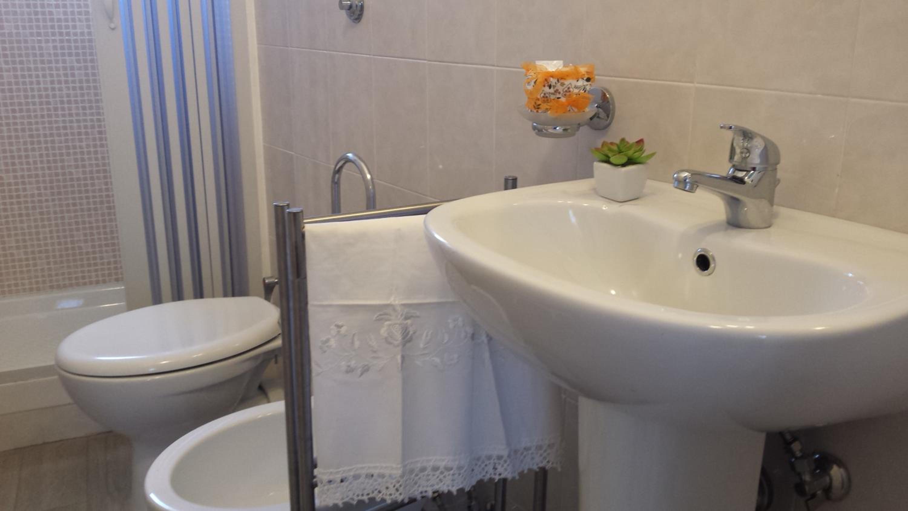 Triple Room - Photo 15