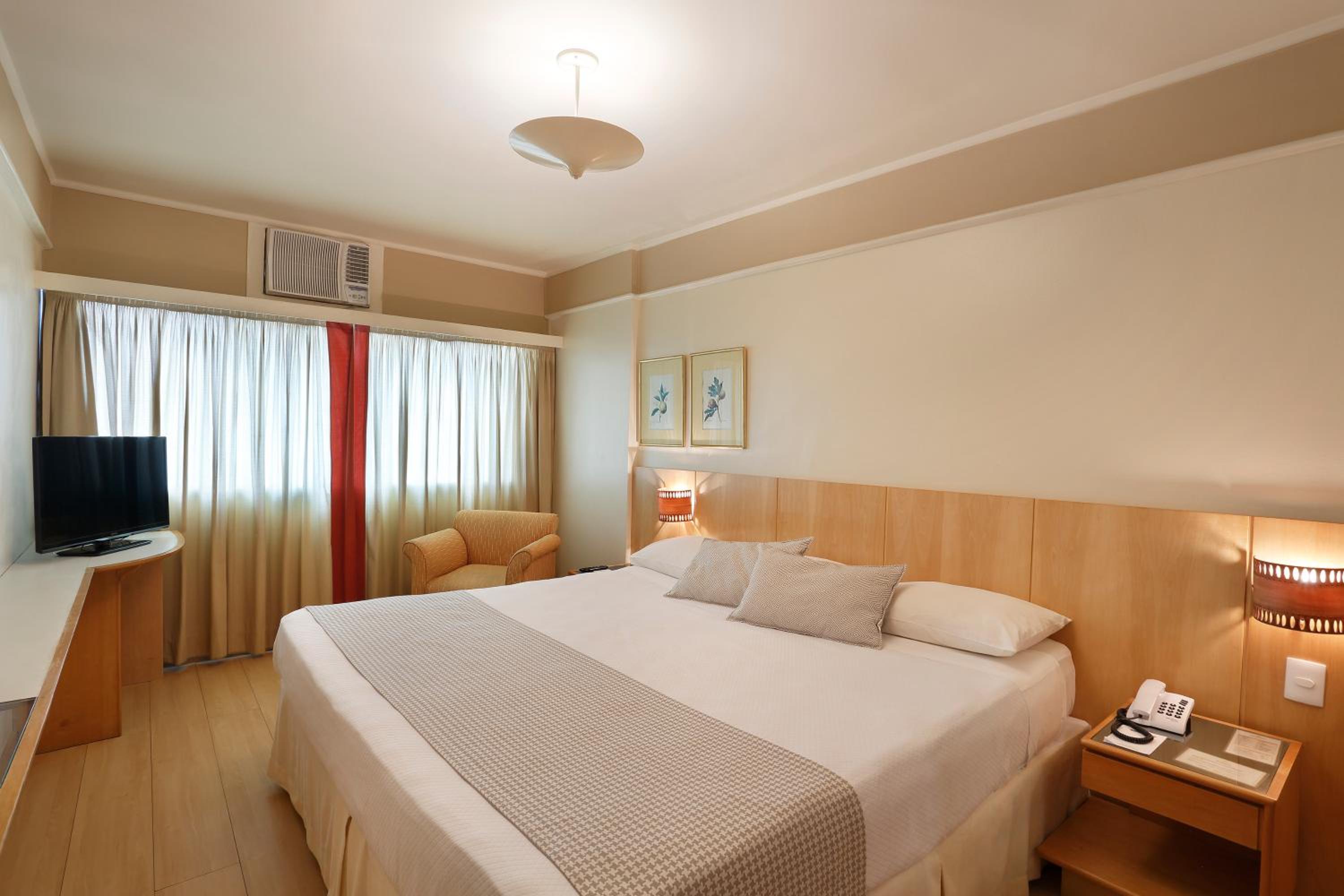Deluxe Room - Photo 2
