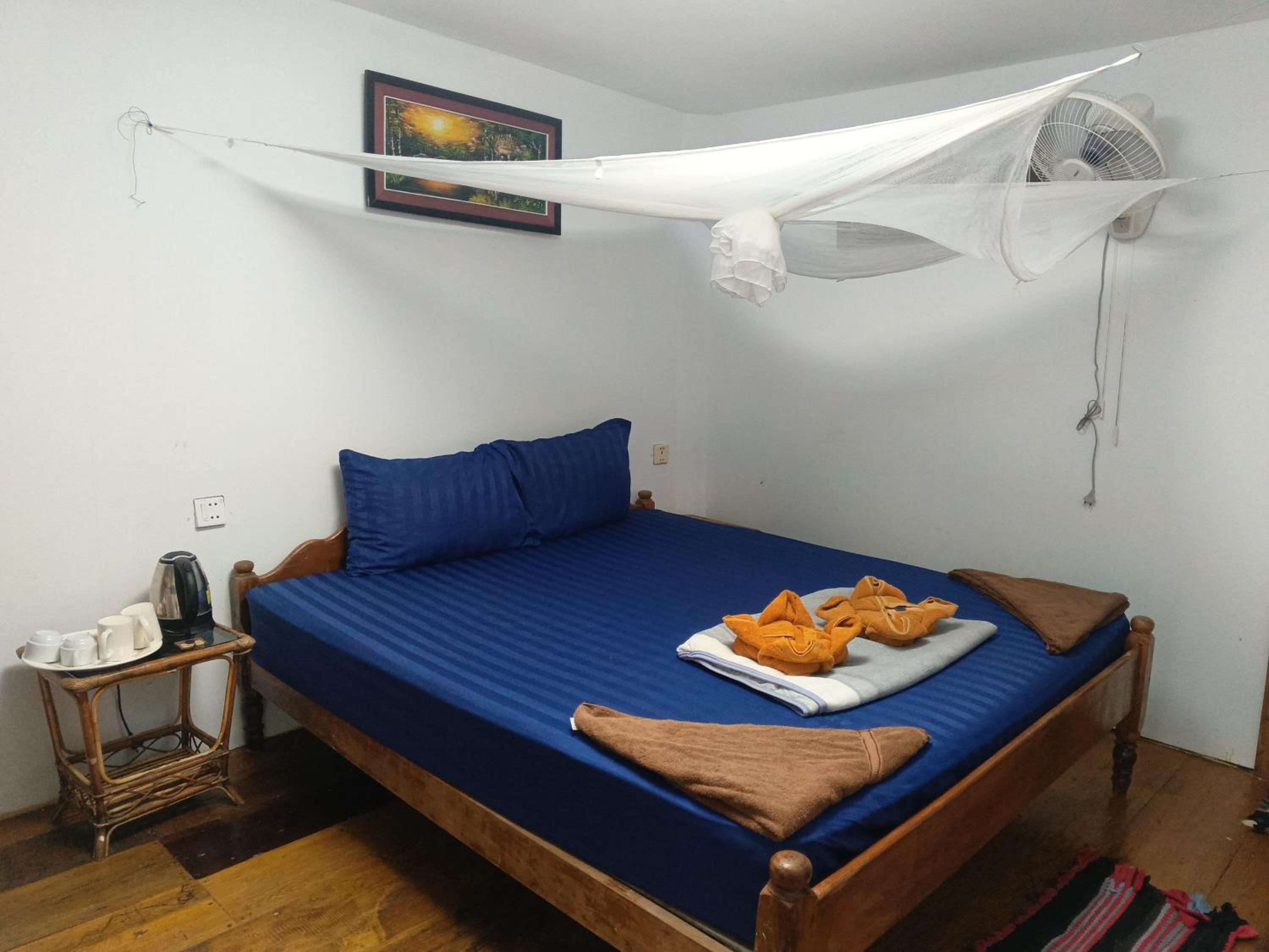 Budget Double Room photo 3