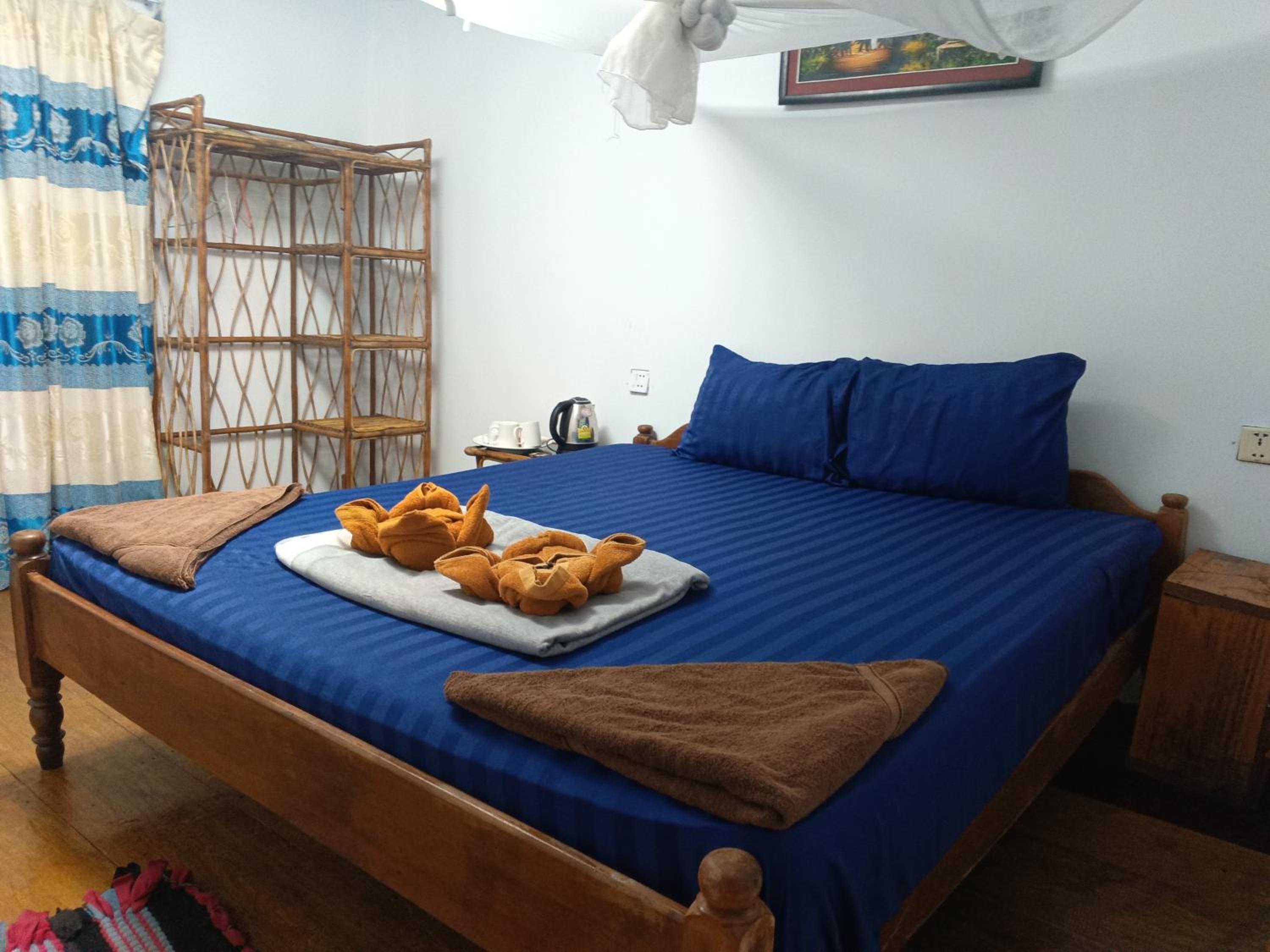 Budget Double Room photo 3