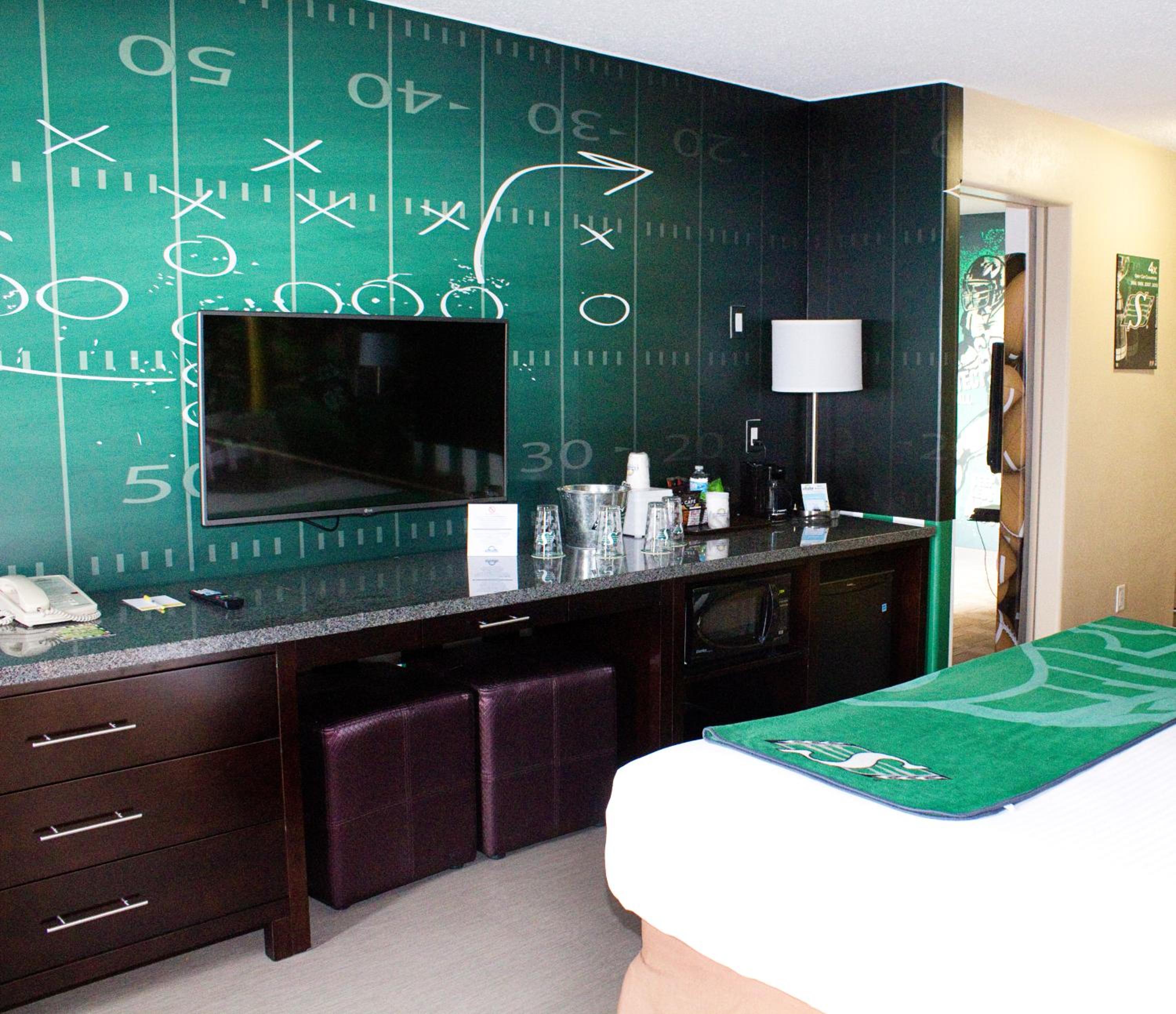 One-Bedroom King Suite - Non-Smoking - Photo 1