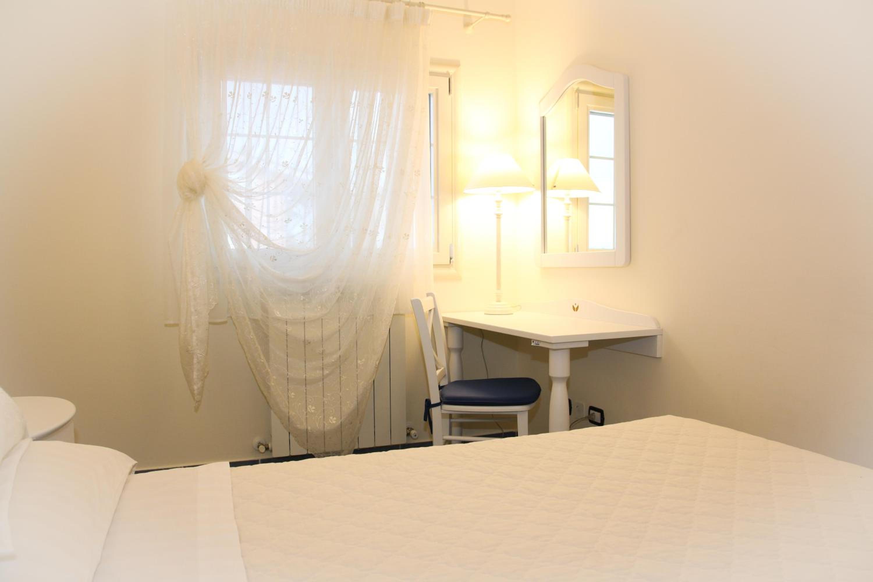Two-Bedroom Apartment with Terrace and Heated Pool photo 3