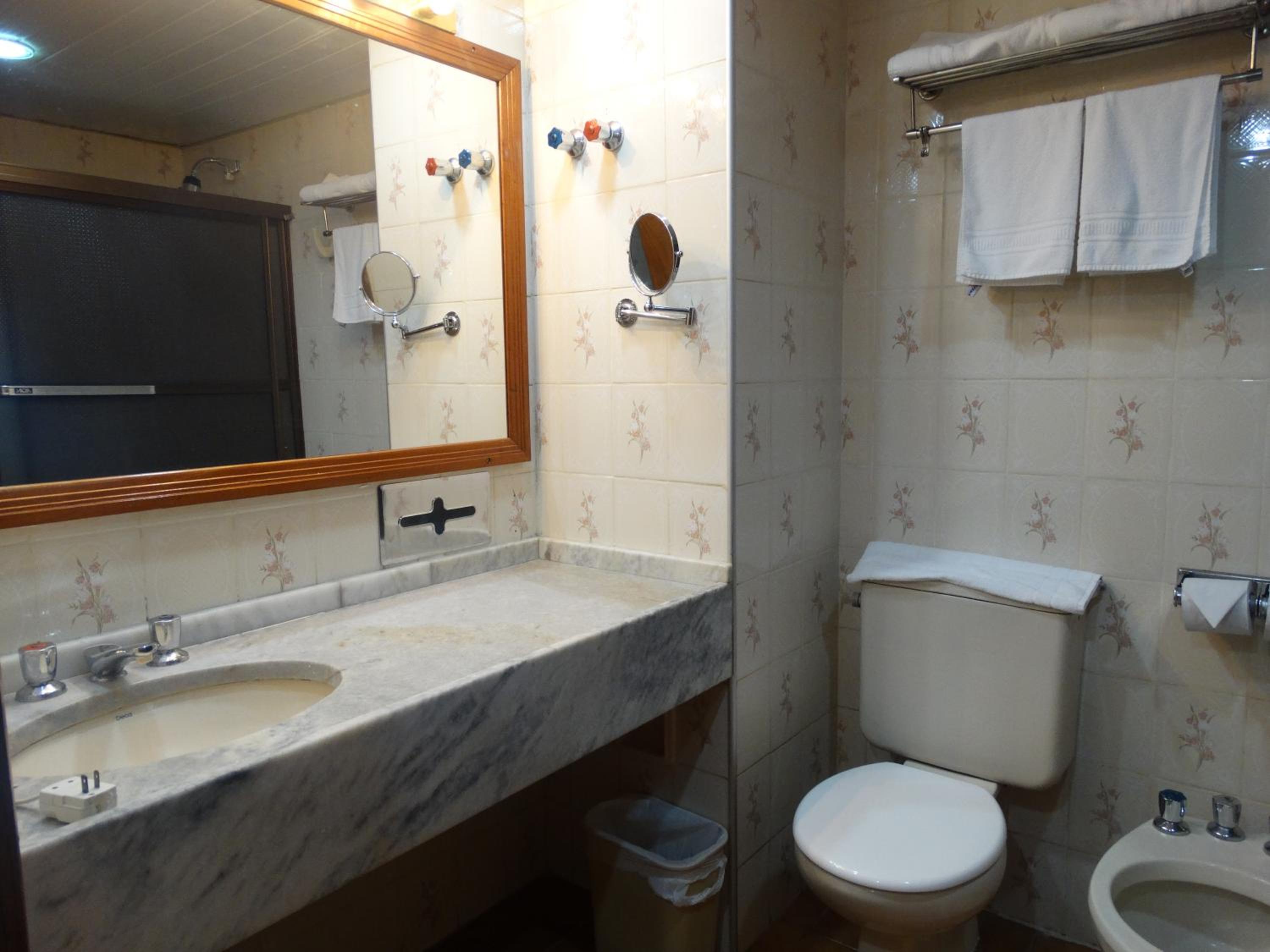 Standard Triple Room - Photo 2