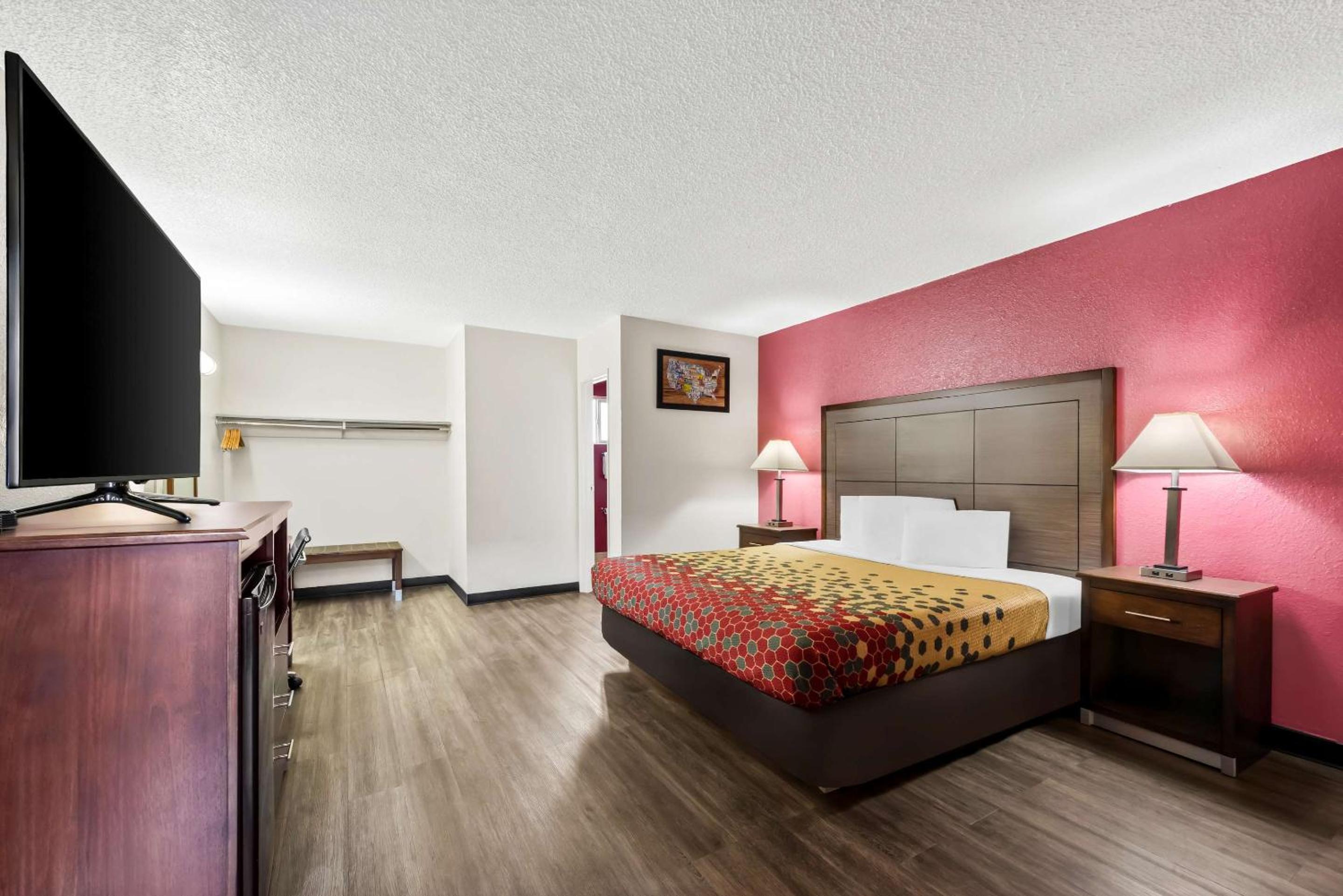 Large King Room - Non-smoking - Photo 1