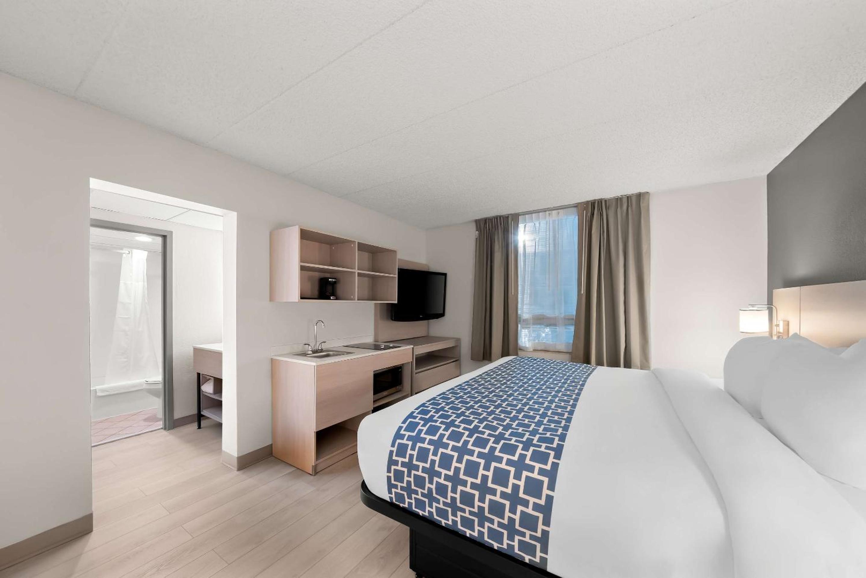 One Room Suite - Non Smoking