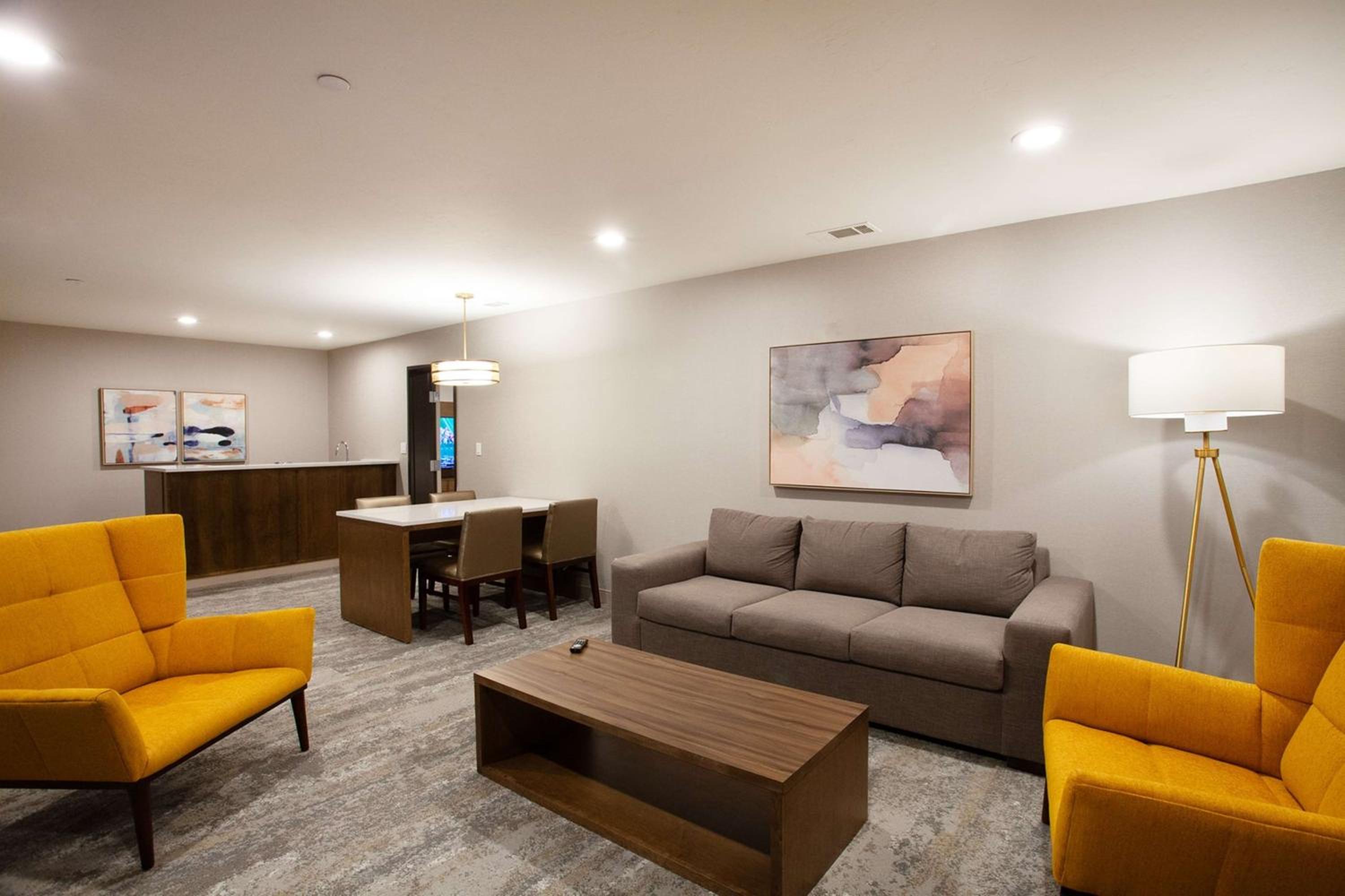 Two-Bedroom King Suite with Two King Beds, Sofa Bed, Spa Bath and Living Room - Non-Smoking photo 1