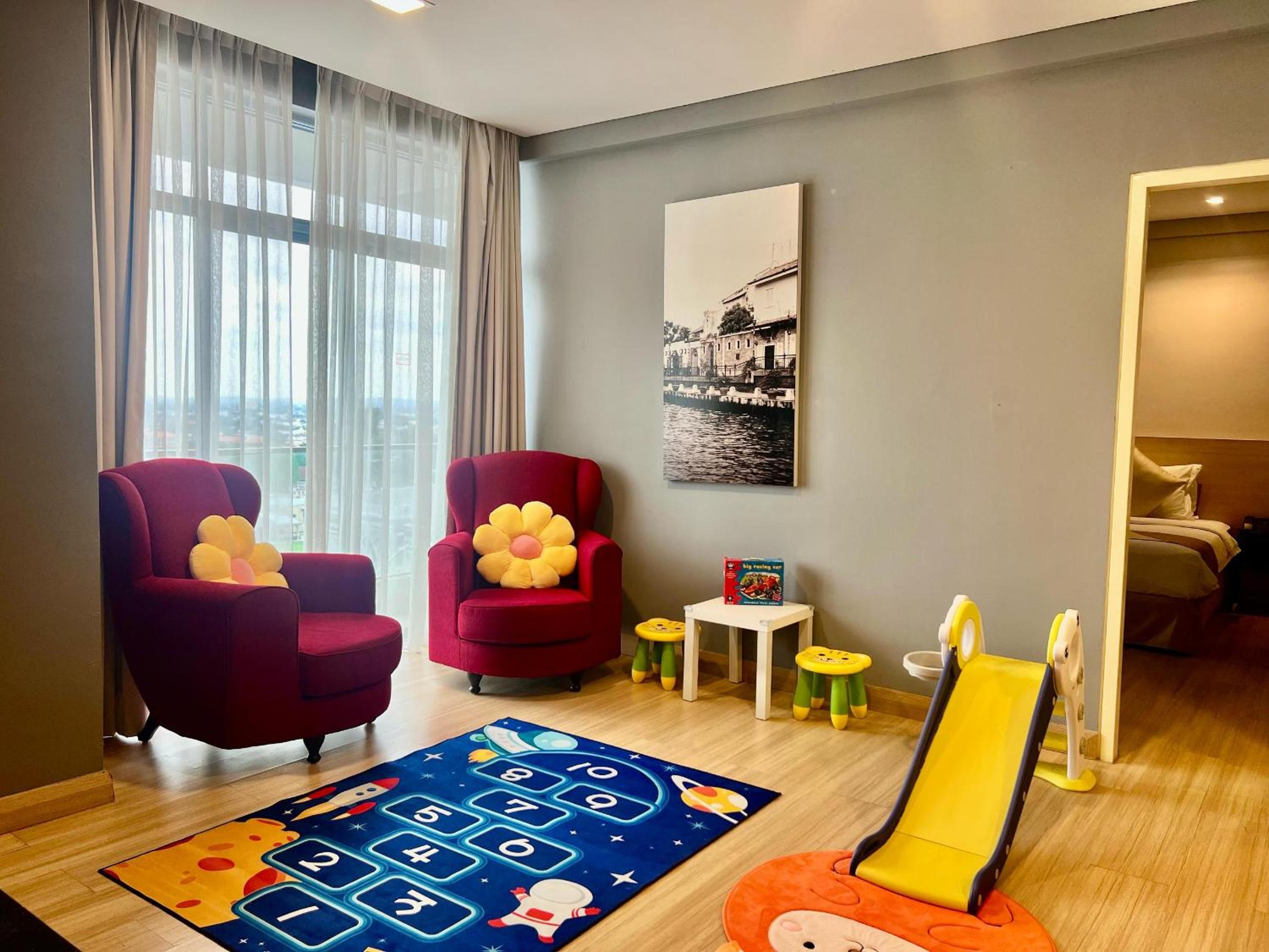 Family Kids Studio