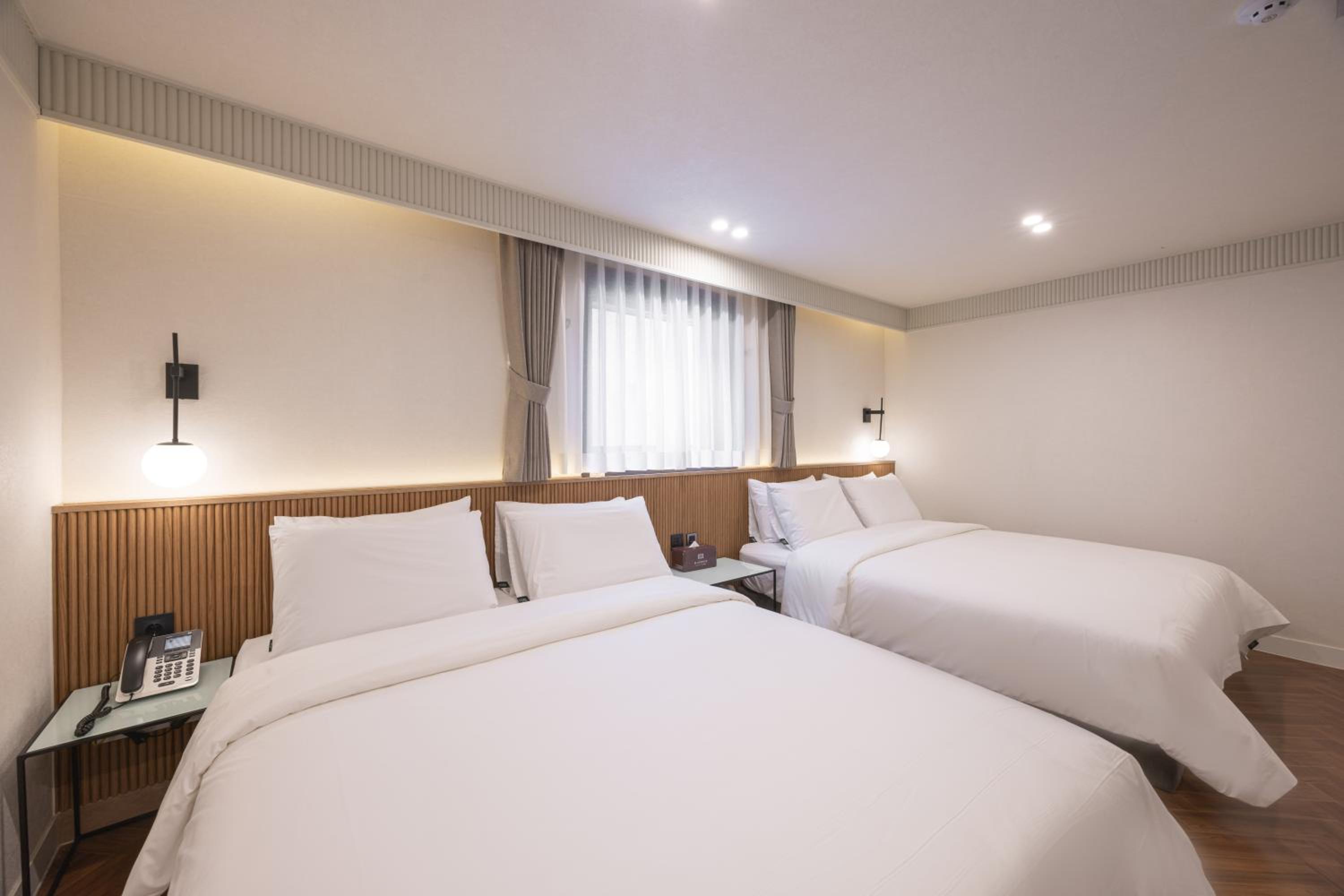 Premium Twin Room