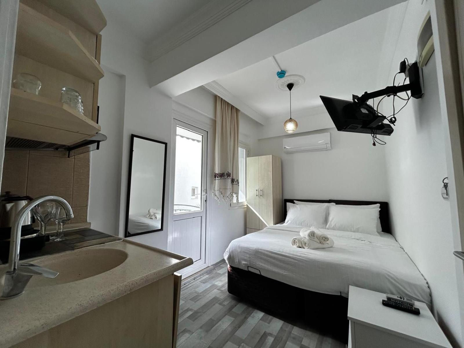 Standard Double Room photo 3