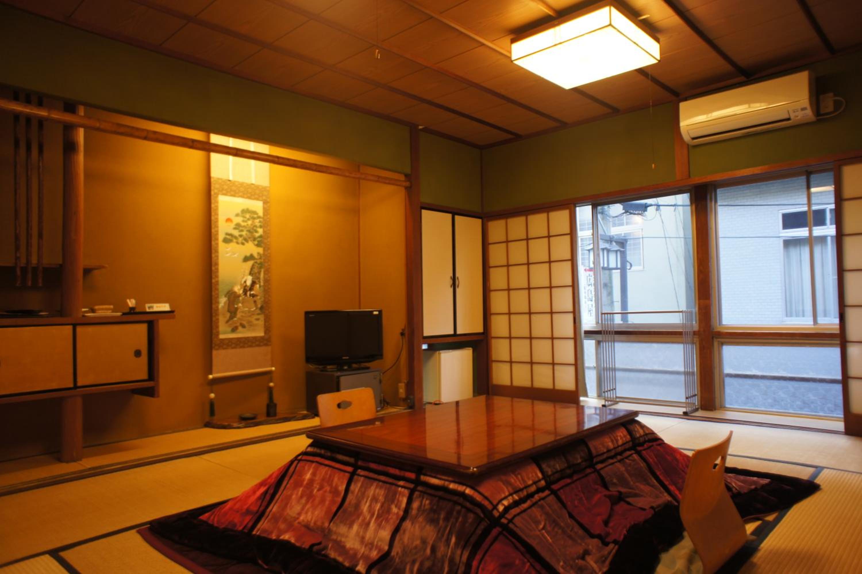 Japanese-Style Room - East Building - Photo 1