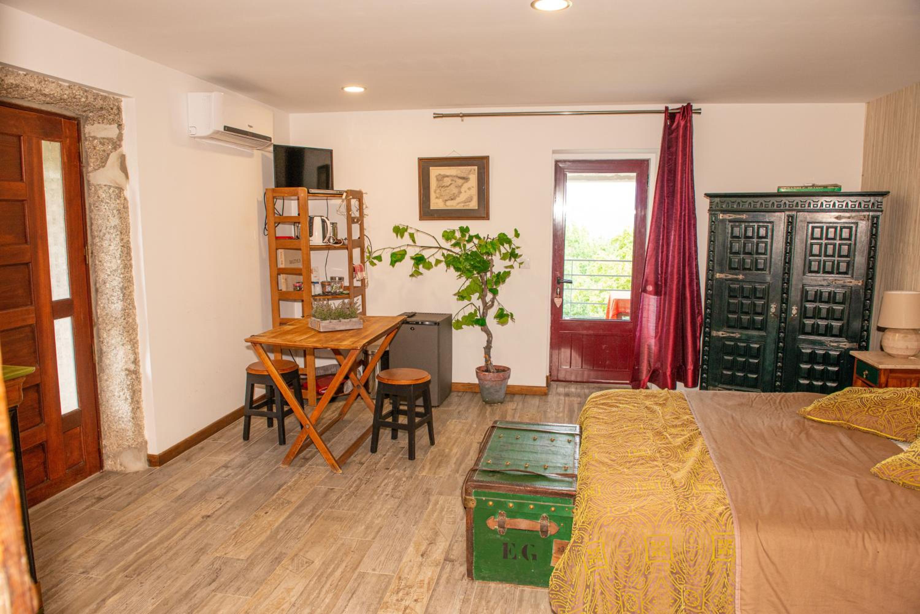 Double Room with Mountain View - Photo 2