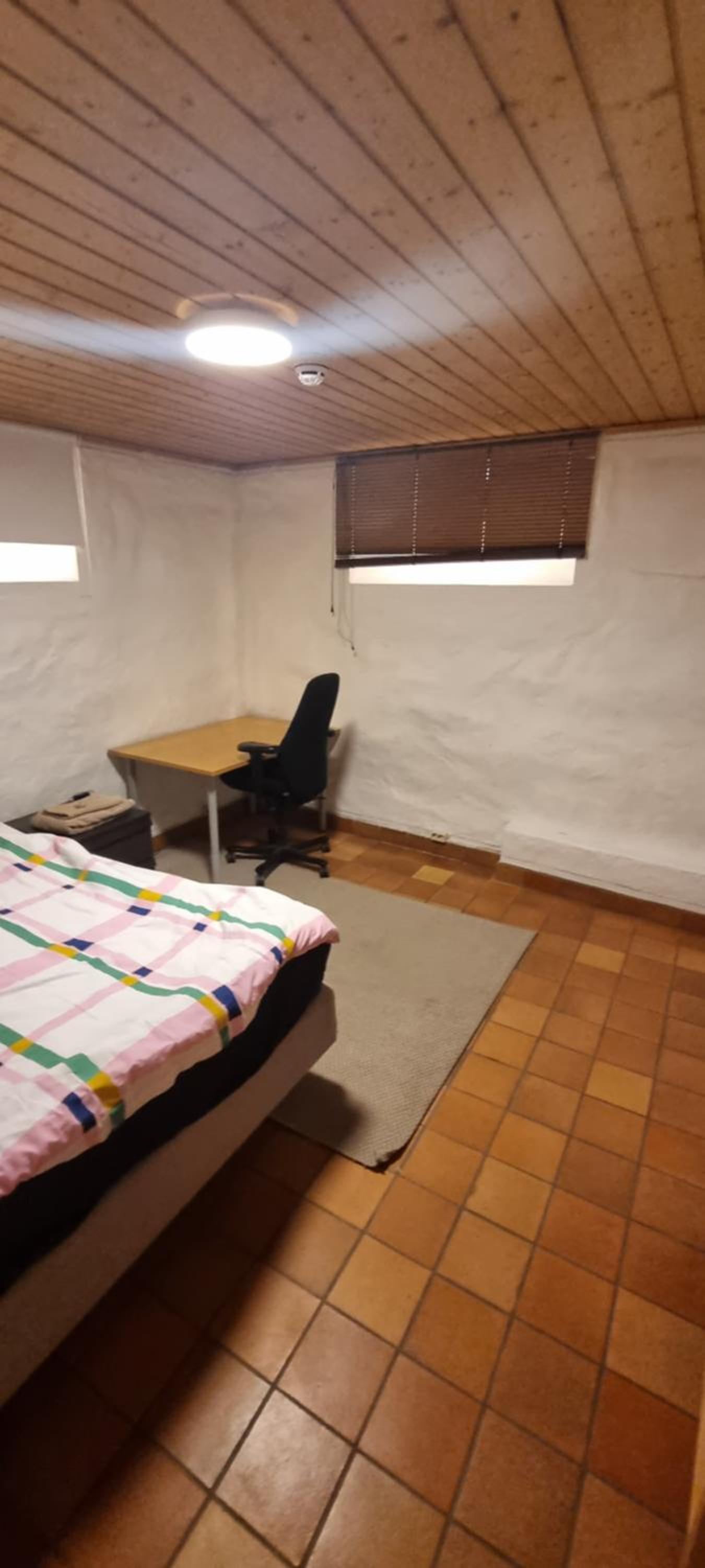 Double Room With Shared Bathroom photo 2