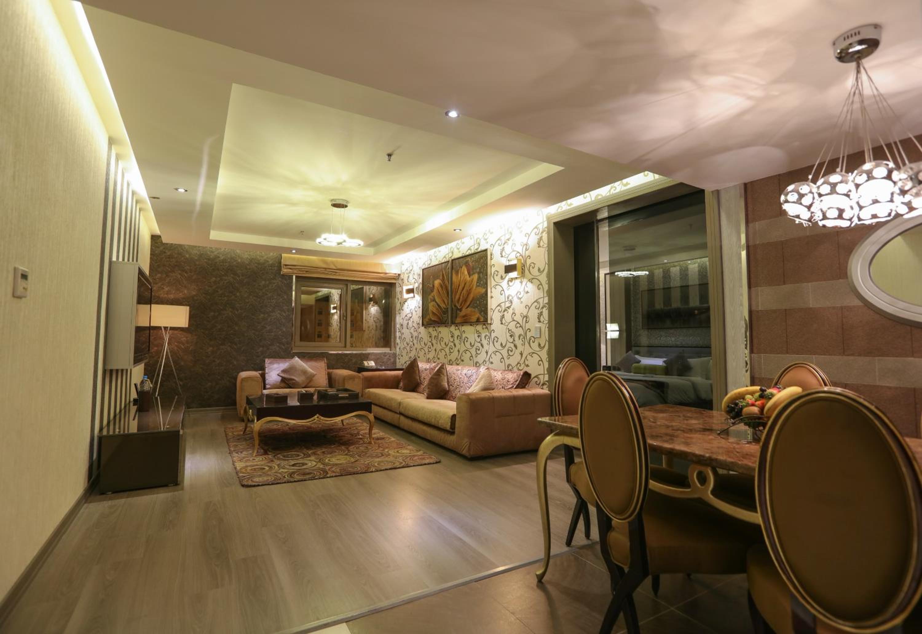 Royal Suite photo 1