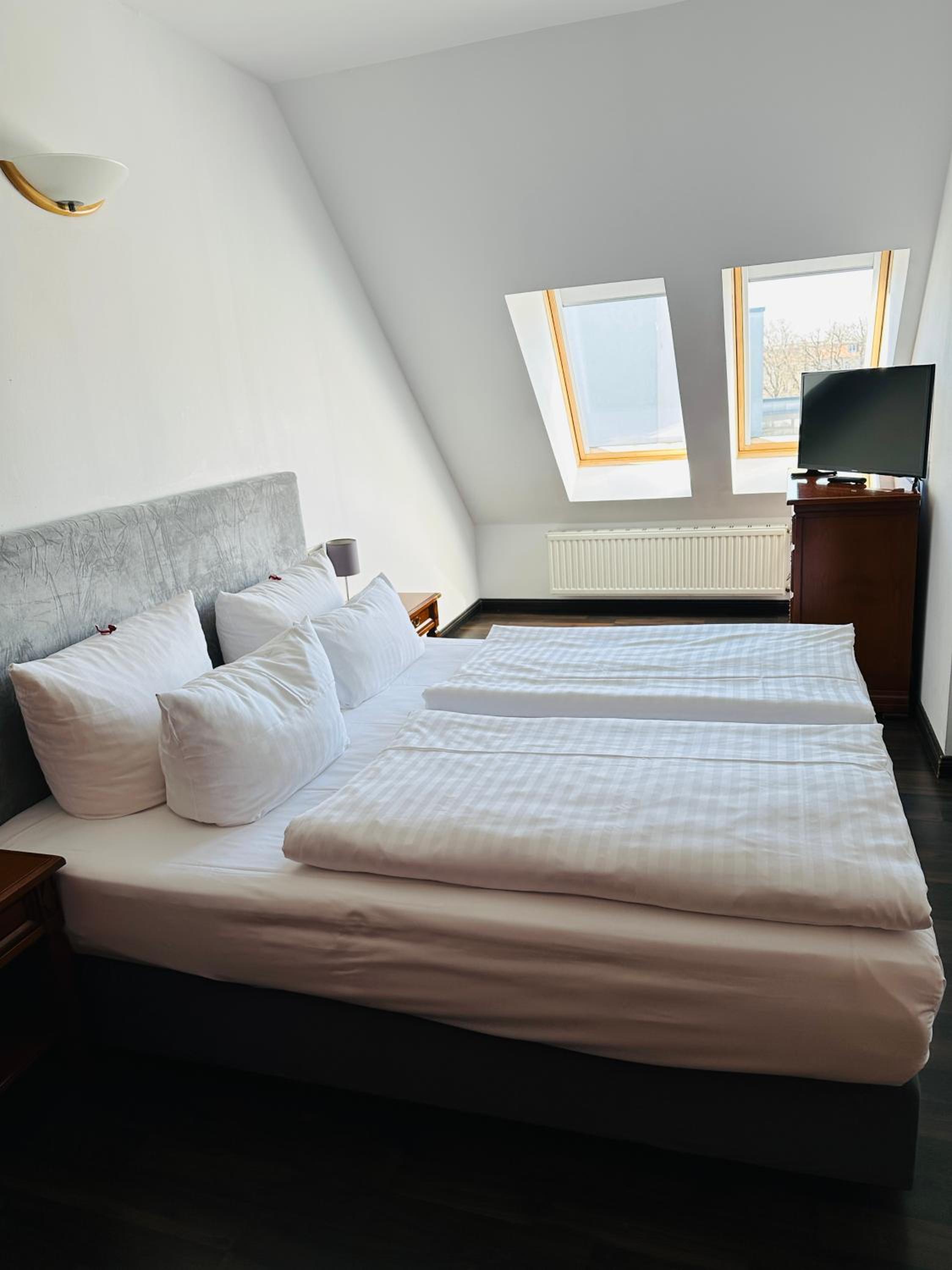 Triple Room with Balcony photo 3