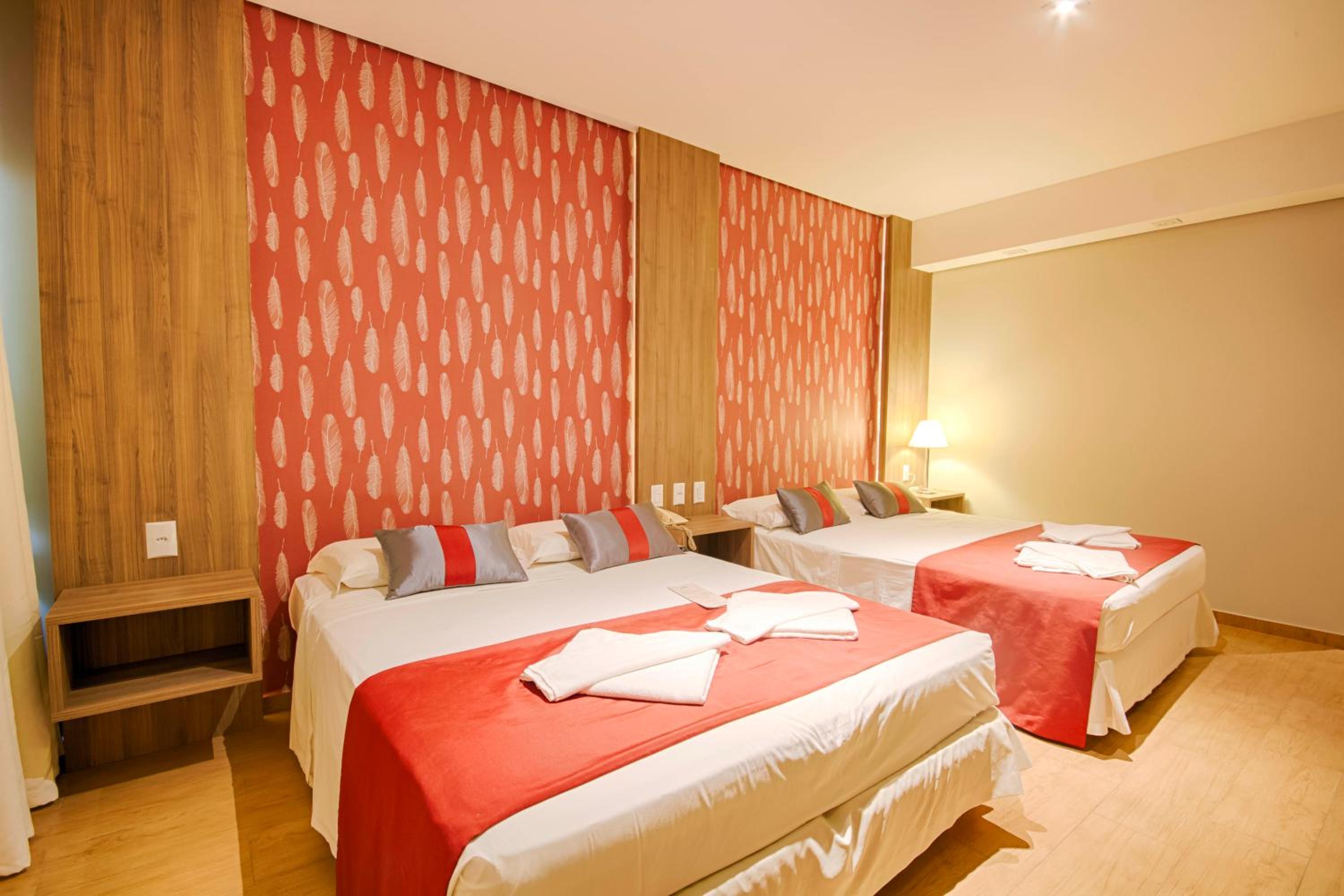 Quadruple Room with 2 Double Beds - Photo 5