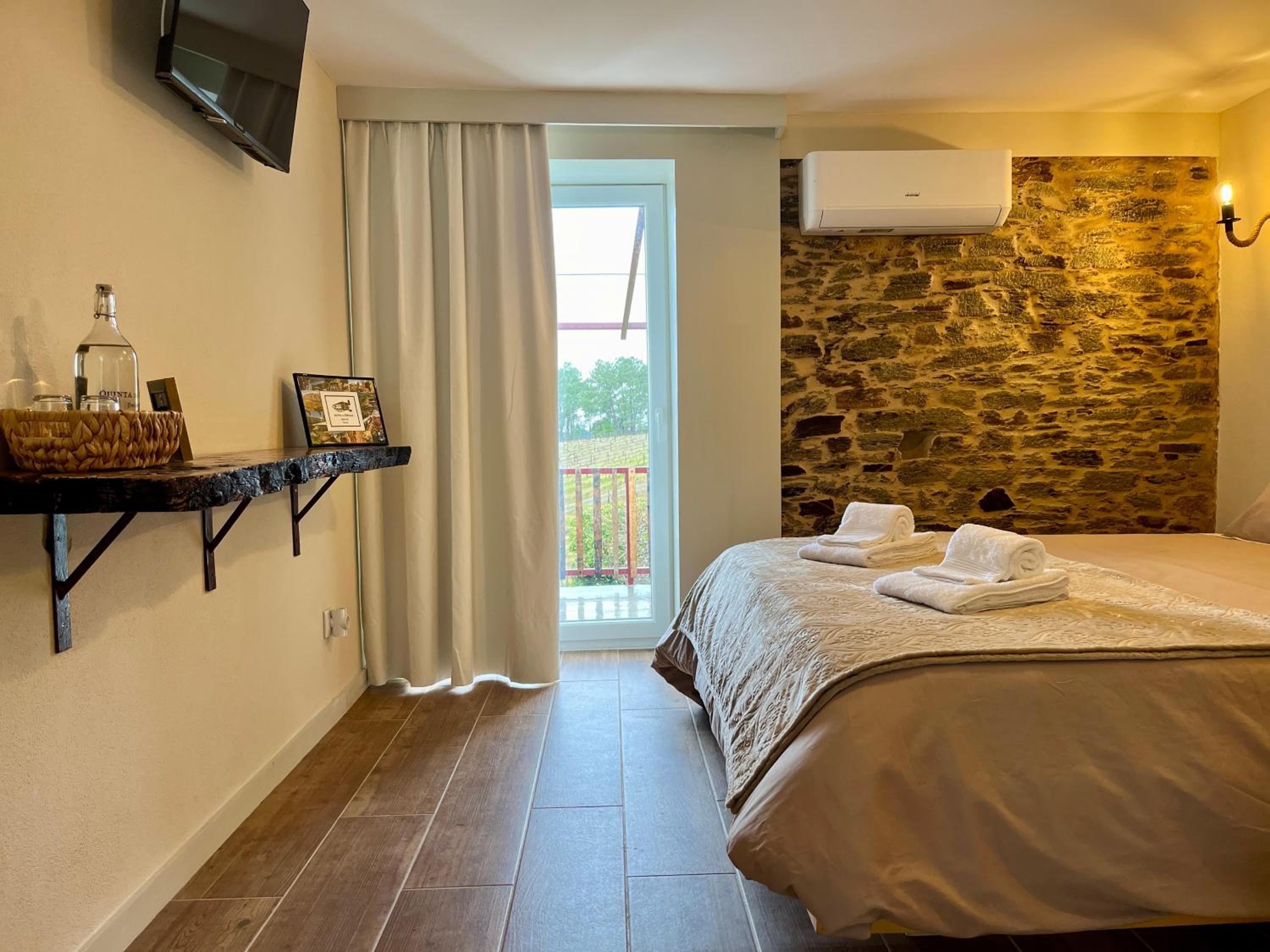 Double Room with Balcony (2 Adults + 1 Child)