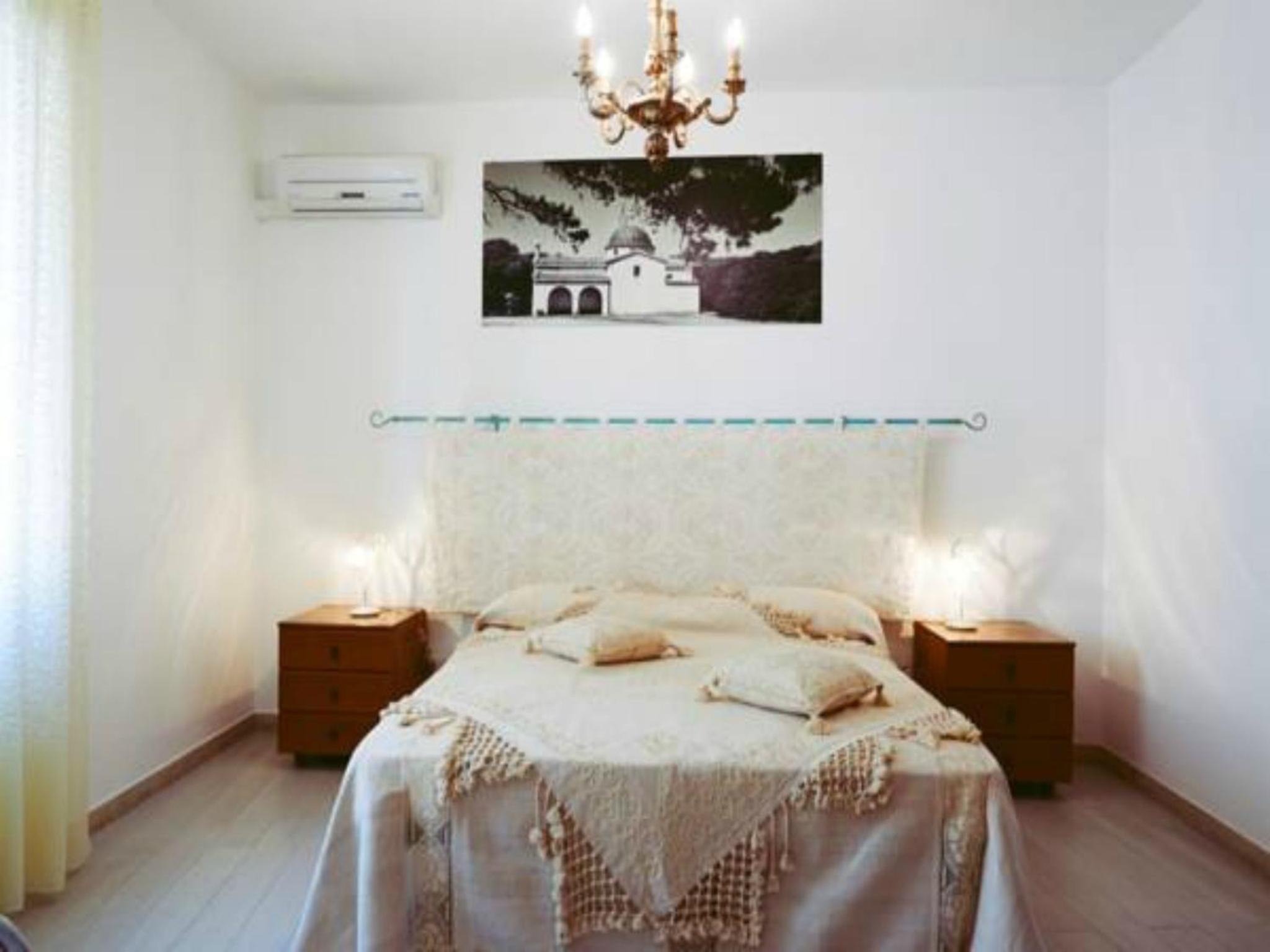 Double or Twin Room with Private Bathroom photo 3