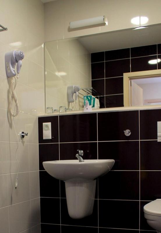 Two-Bedroom Family Suite - Photo 11