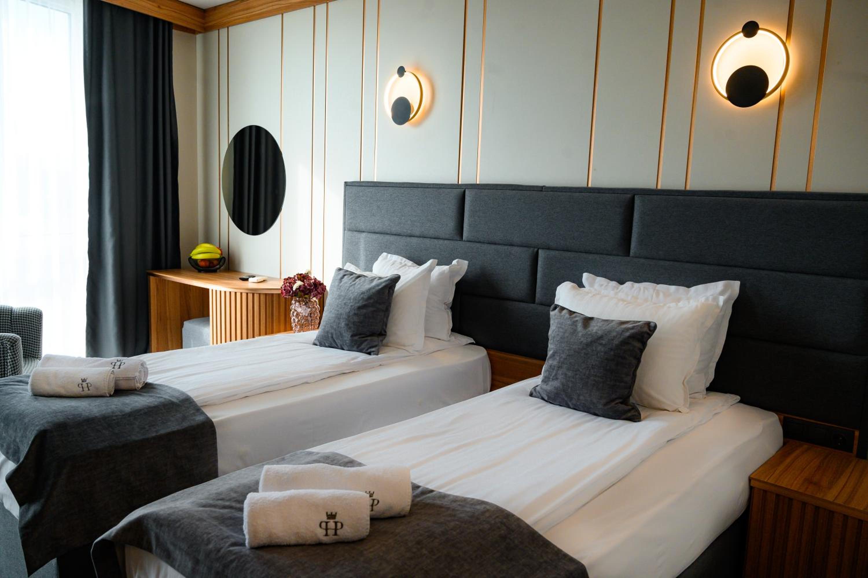 Deluxe Double or Twin Room with Free Spa Access - Photo 2