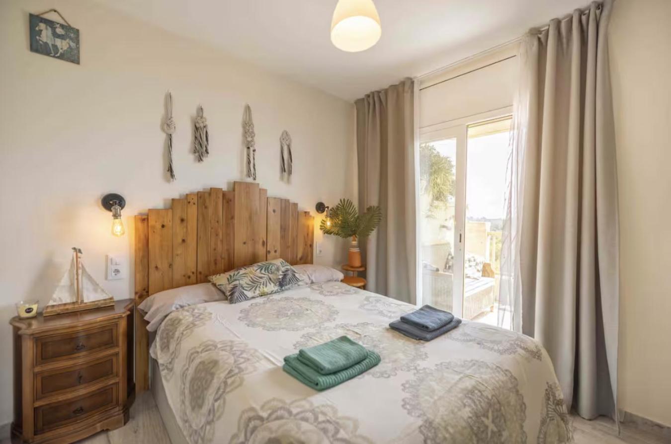 Two-Bedroom Apartment with Terrace and Sea View