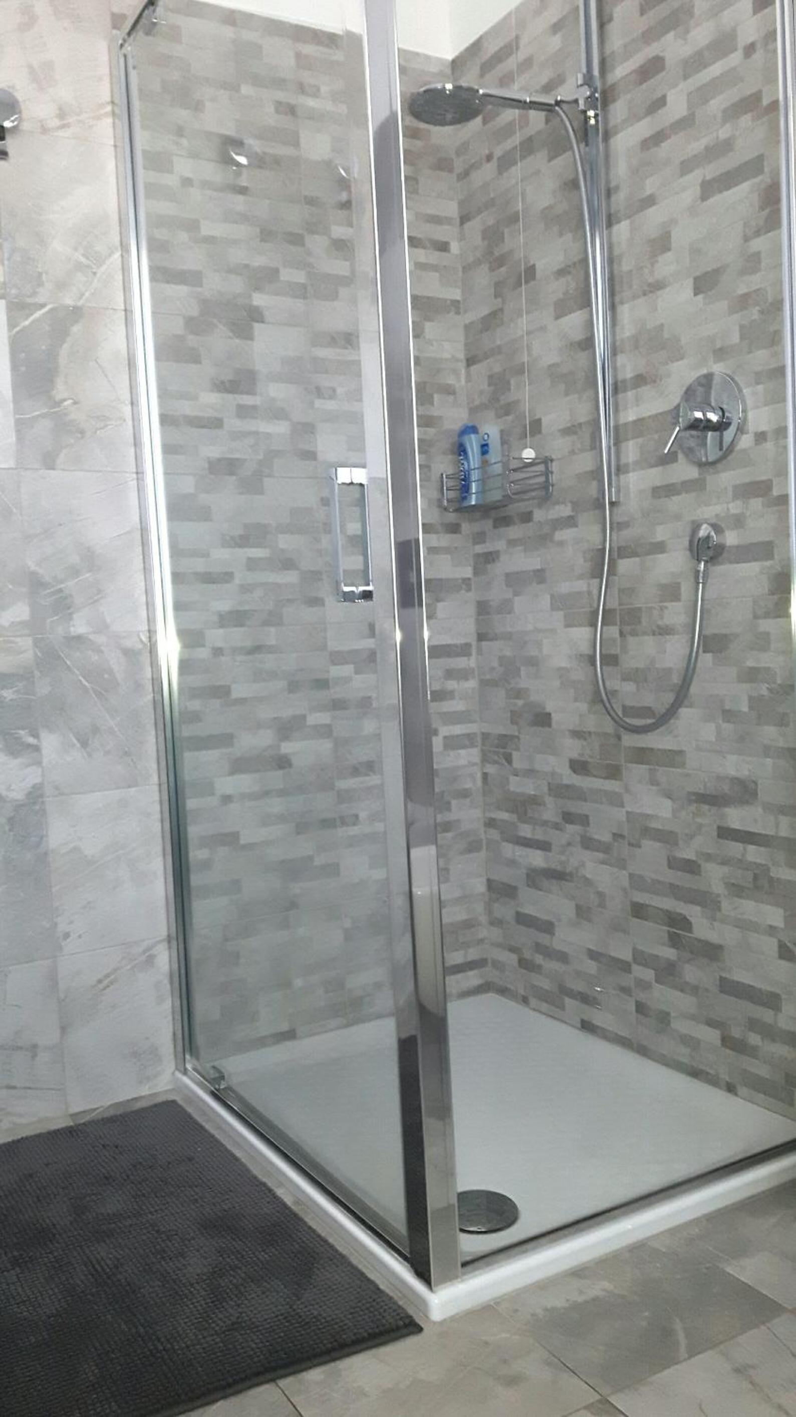 Two-Bedroom Apartment with Terrace - Photo 15