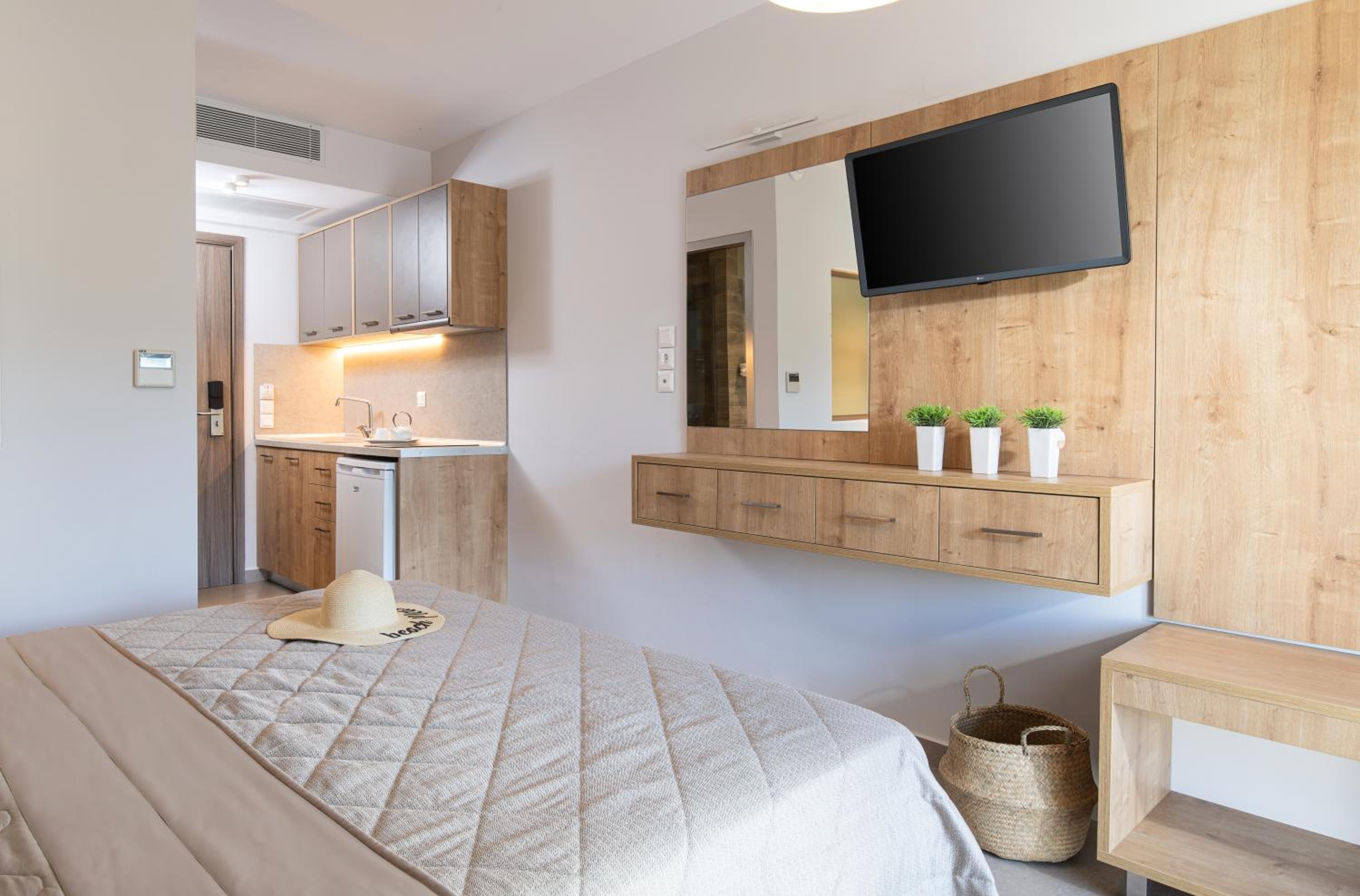 Junior Suite with Mountain View photo 3
