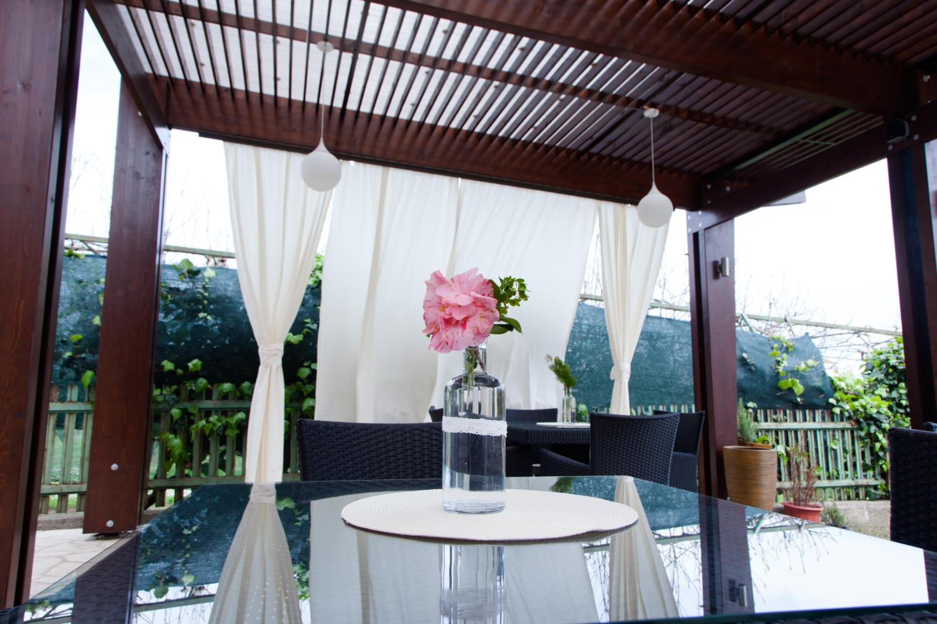 Comfort Double Room with Balcony and Garden View - Photo 22