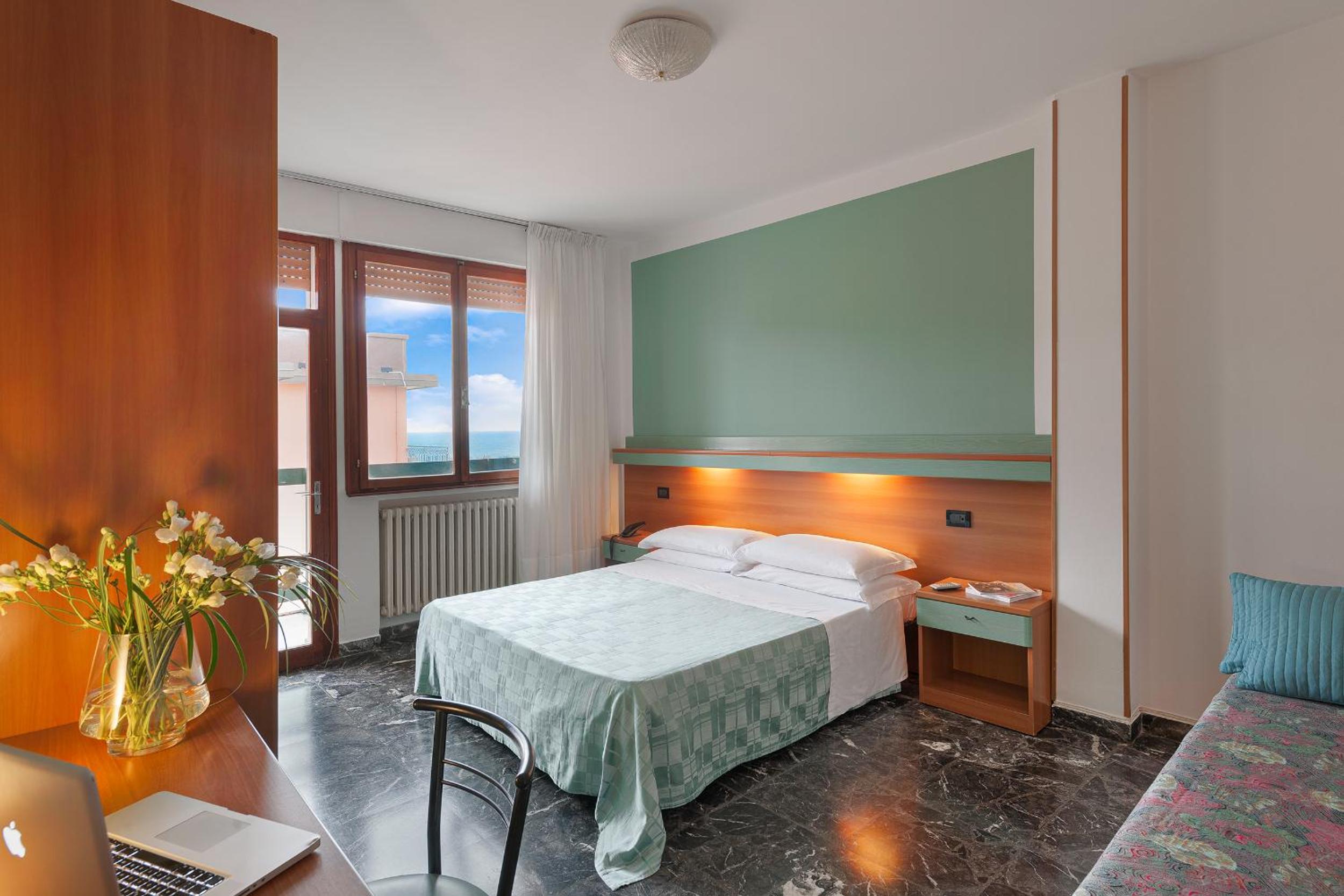 Triple Room - Photo 1