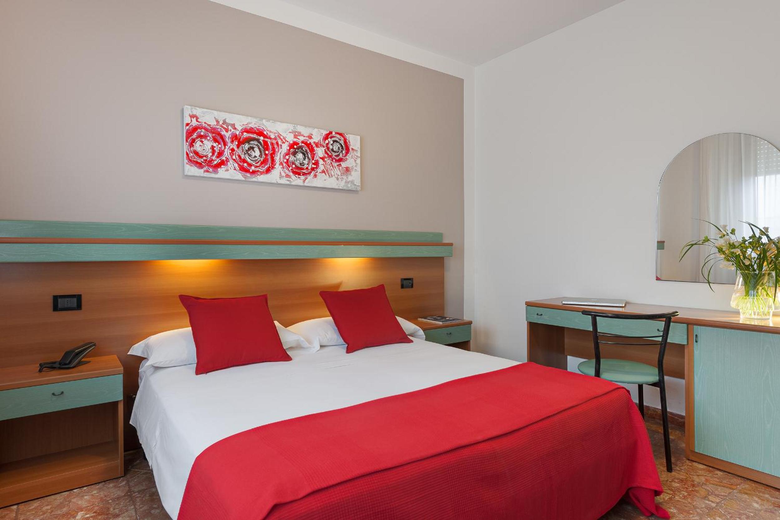 Double Room - Photo 8